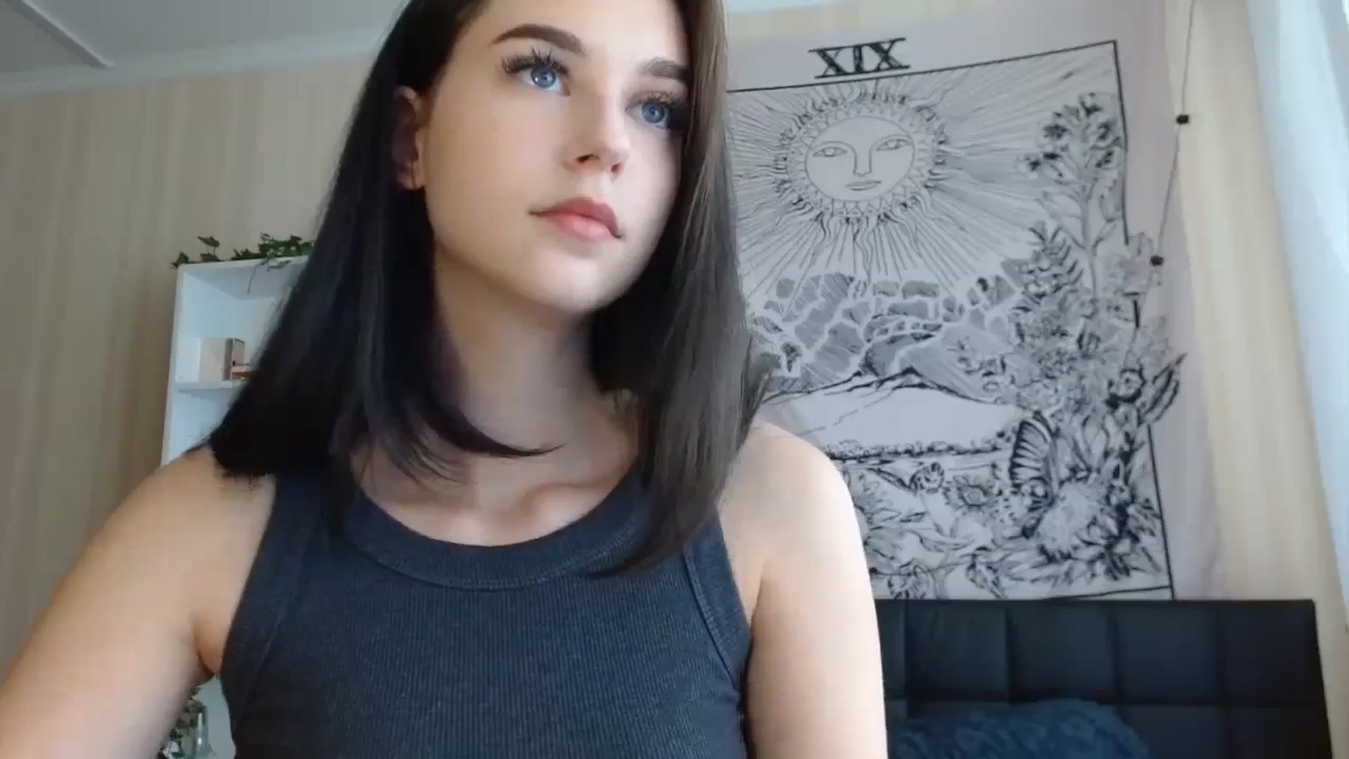 Gallery image thumbnail from ElsieF_'s myfreecams stream on, 10/03/2023, 06:35 image 15 of 20