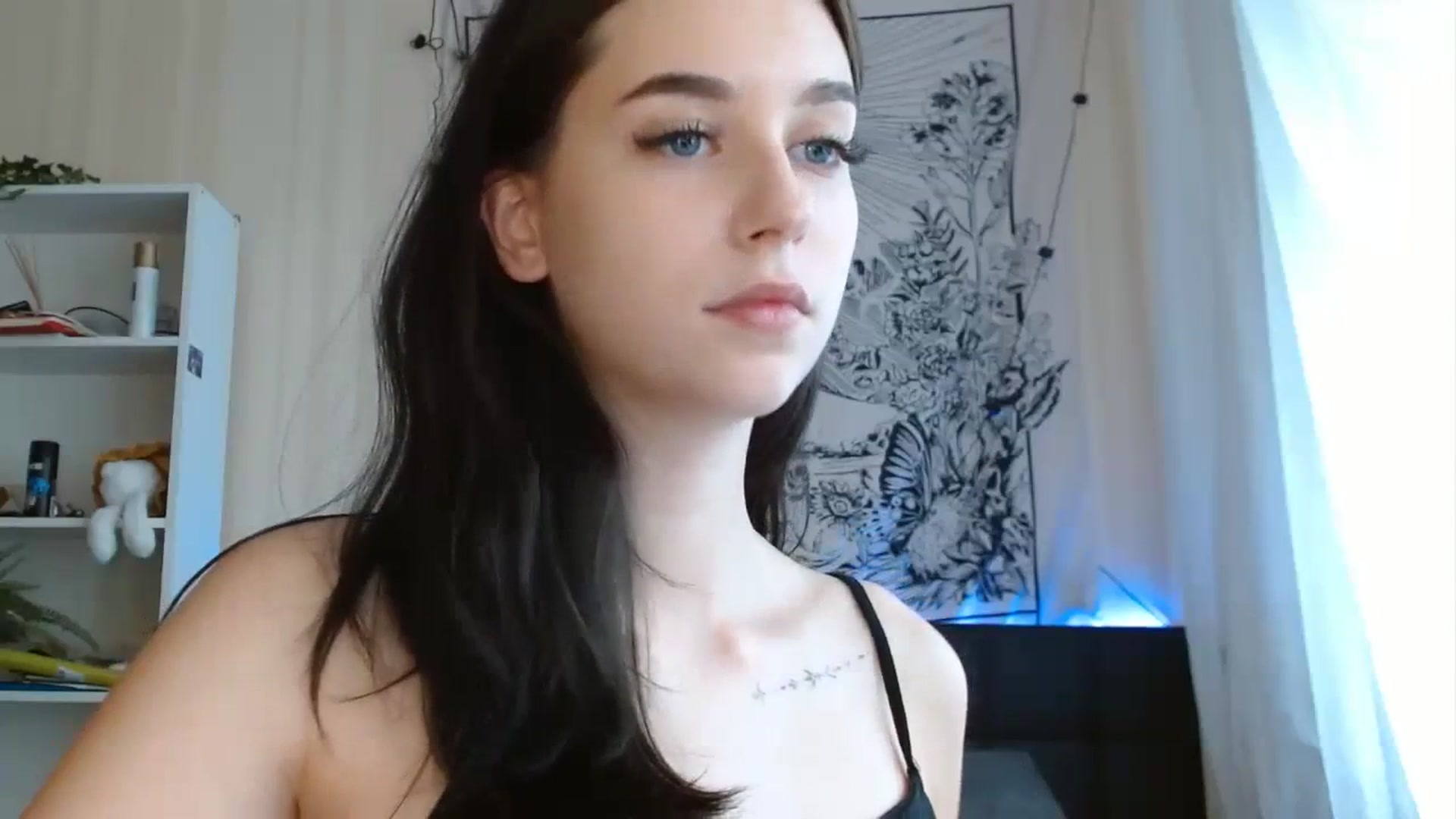 Gallery image thumbnail from ElsieF_'s myfreecams stream on, 10/07/2023, 06:57 image 9 of 20