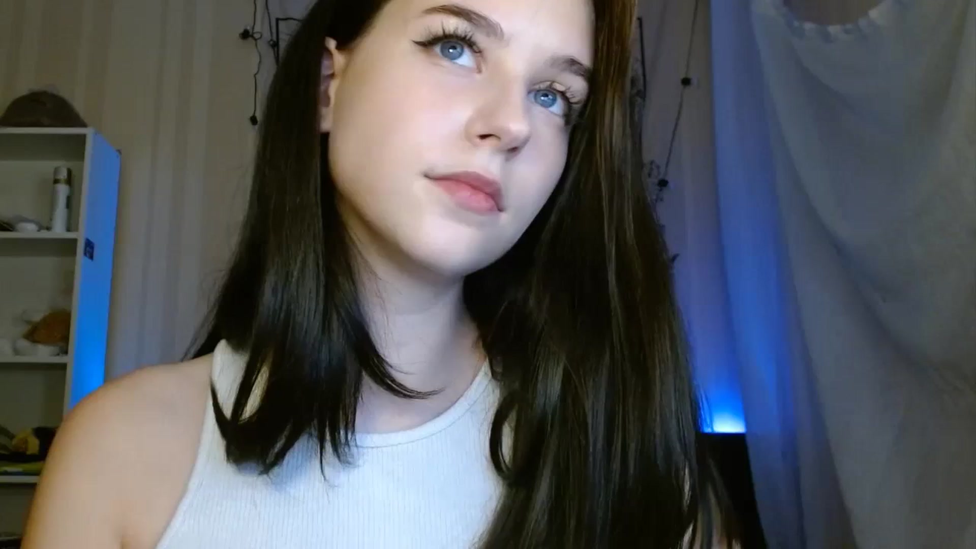 Gallery image thumbnail from ElsieF_'s myfreecams stream on, 10/15/2023, 16:26 image 10 of 20