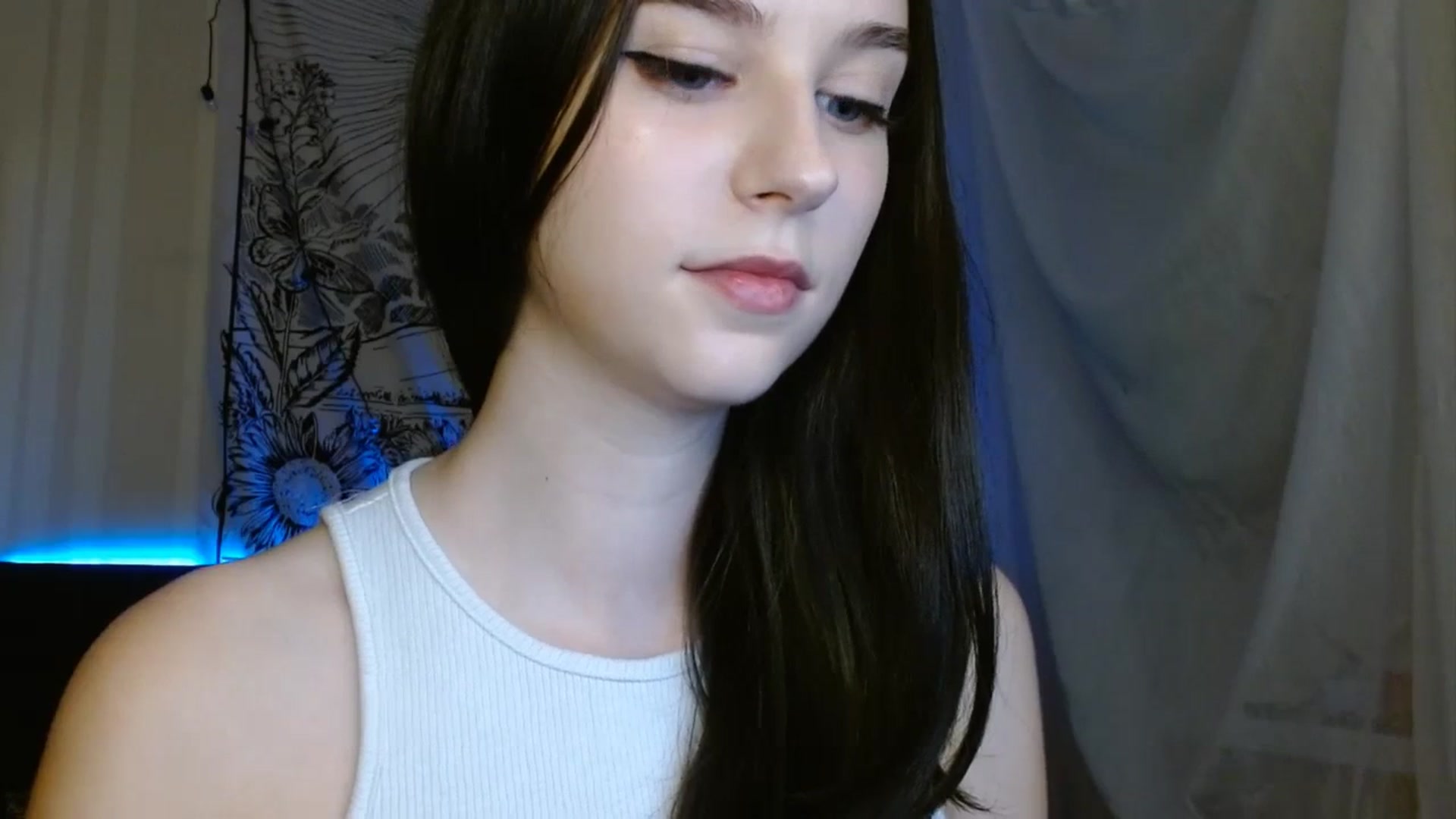 Gallery image thumbnail from ElsieF_'s myfreecams stream on, 10/15/2023, 16:26 image 20 of 20