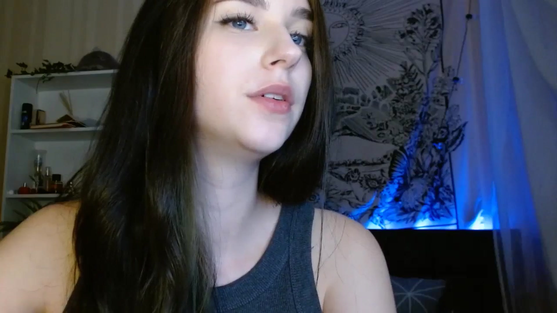 Gallery image thumbnail from ElsieF_'s myfreecams stream on, 10/16/2023, 18:06 image 19 of 20