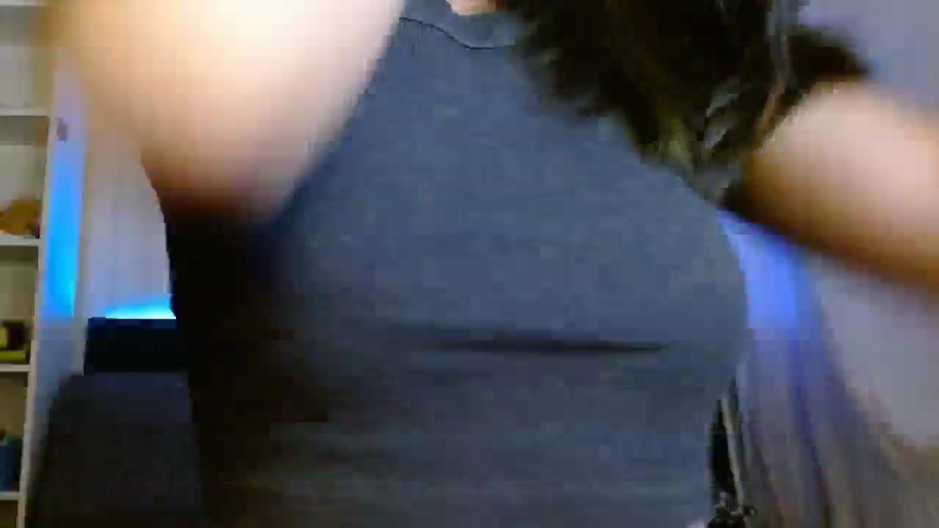 Gallery image thumbnail from ElsieF_'s myfreecams stream on, 10/16/2023, 18:06 image 2 of 20