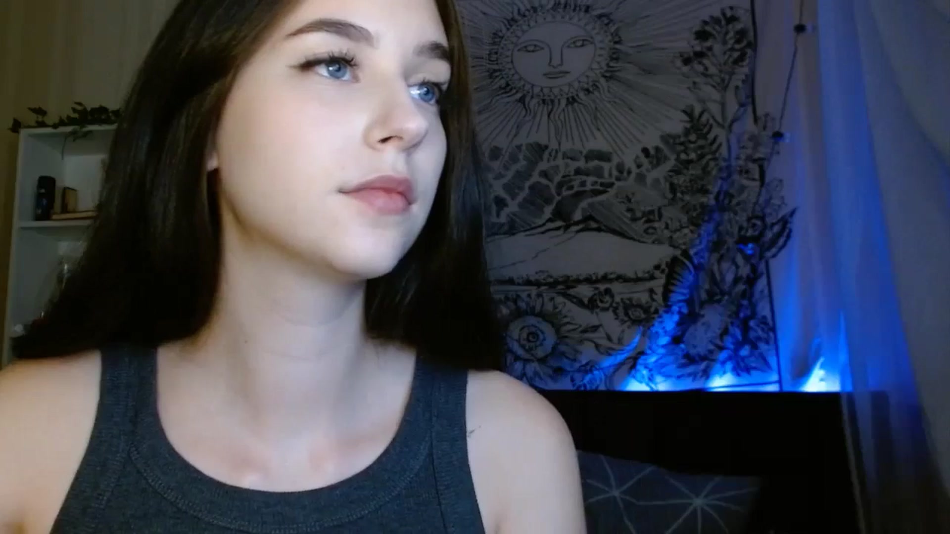 Gallery image thumbnail from ElsieF_'s myfreecams stream on, 10/16/2023, 18:06 image 20 of 20
