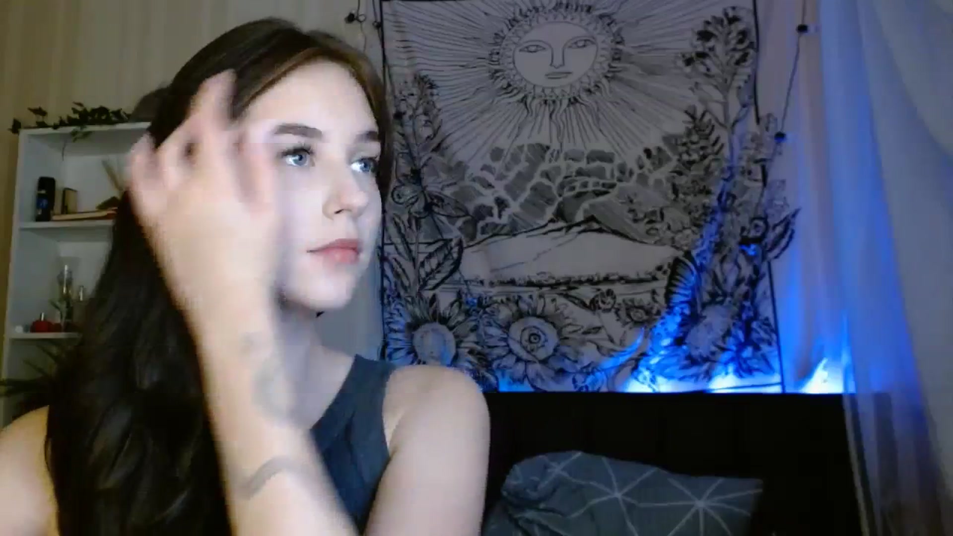 Gallery image thumbnail from ElsieF_'s myfreecams stream on, 10/16/2023, 18:06 image 10 of 20
