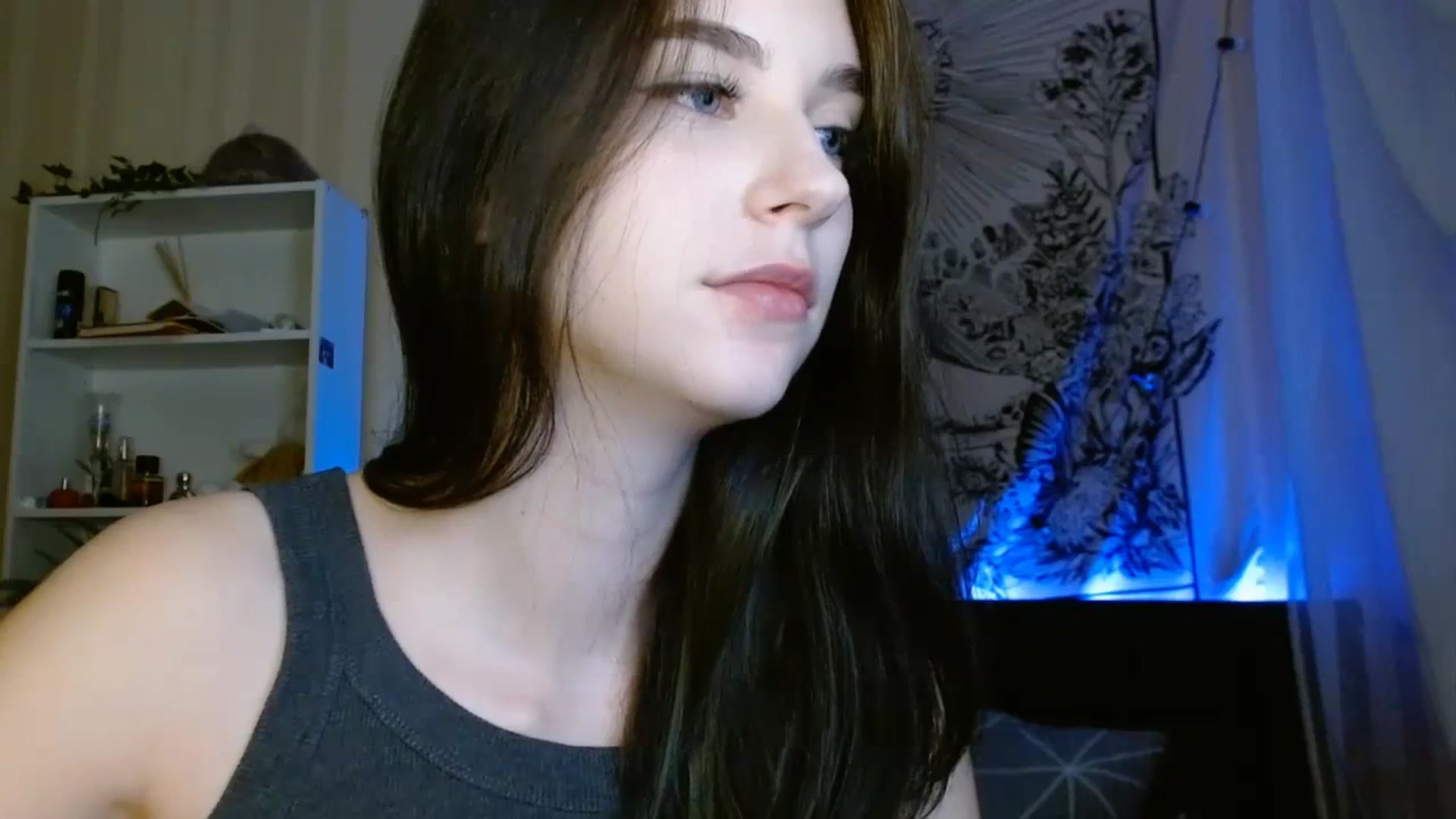 Gallery image thumbnail from ElsieF_'s myfreecams stream on, 10/16/2023, 18:06 image 6 of 20
