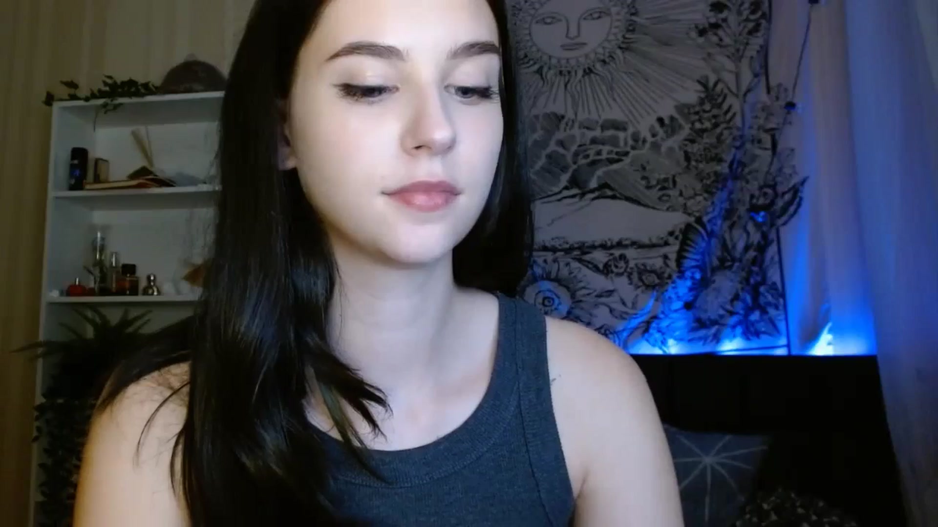 Gallery image thumbnail from ElsieF_'s myfreecams stream on, 10/16/2023, 19:33 image 14 of 20