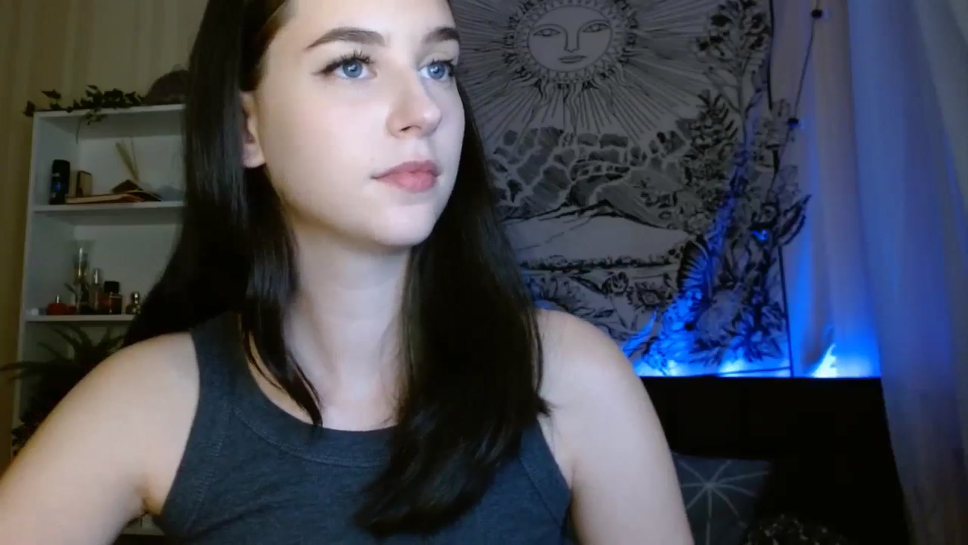 Gallery image thumbnail from ElsieF_'s myfreecams stream on, 10/16/2023, 19:33 image 7 of 20