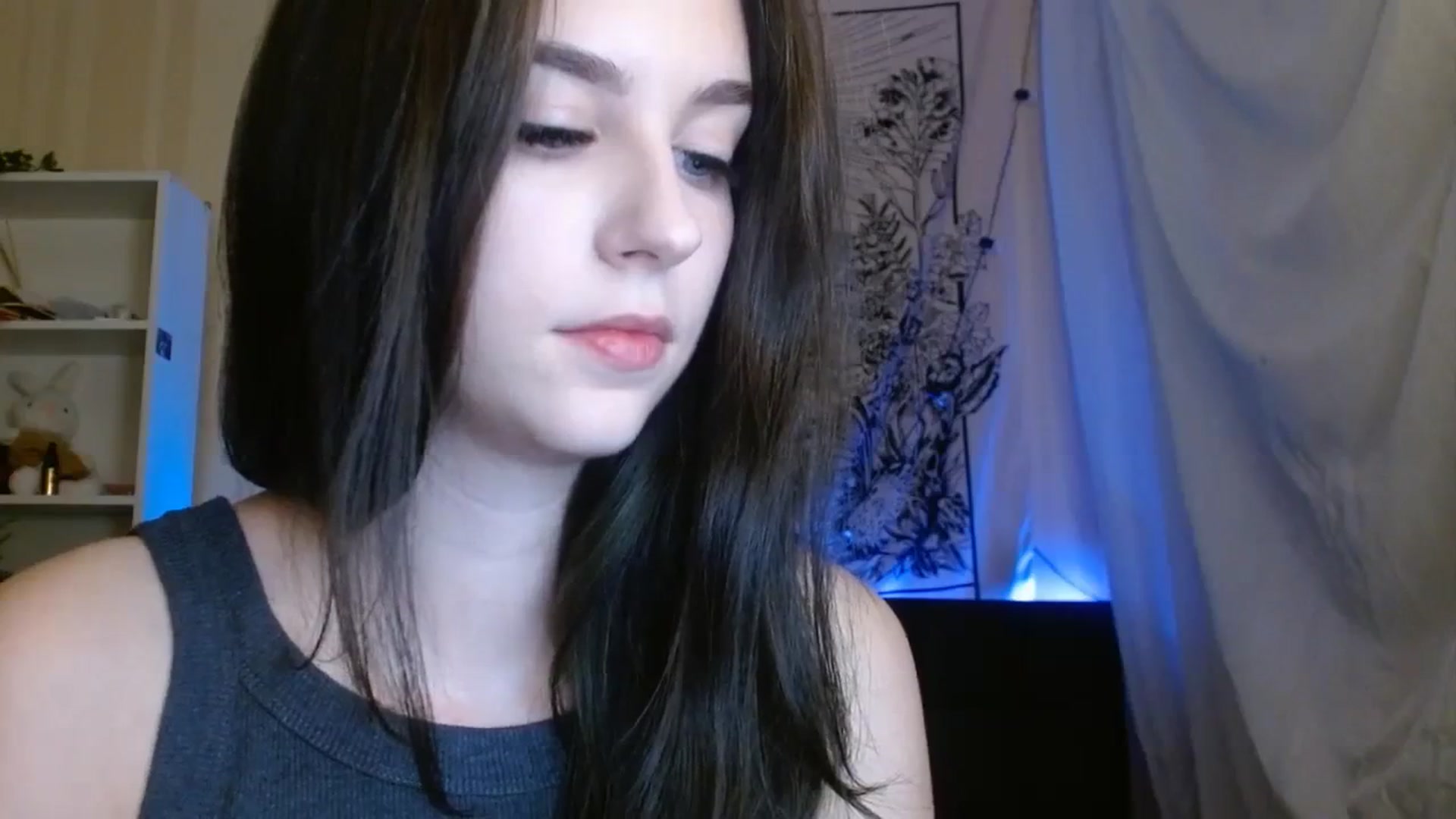 Gallery image thumbnail from ElsieF_'s myfreecams stream on, 10/22/2023, 16:50 image 5 of 20