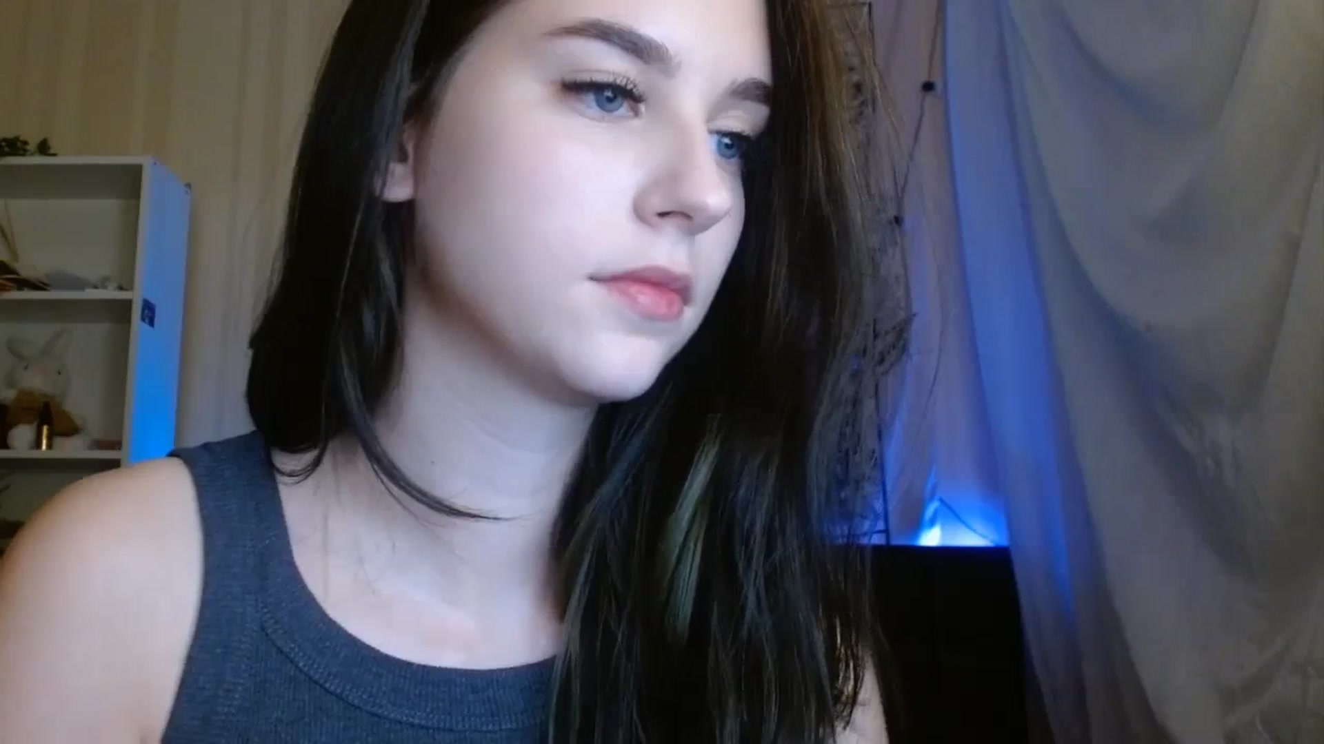 Gallery image thumbnail from ElsieF_'s myfreecams stream on, 10/22/2023, 16:50 image 6 of 20