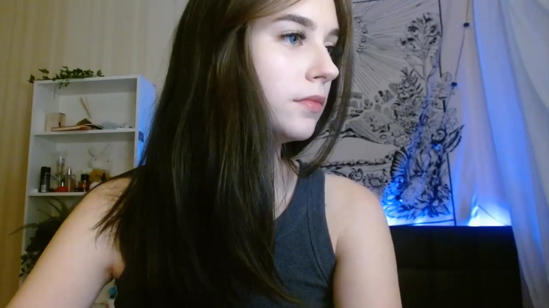 Gallery image thumbnail from ElsieF_'s myfreecams stream on, 10/22/2023, 16:50 image 16 of 20