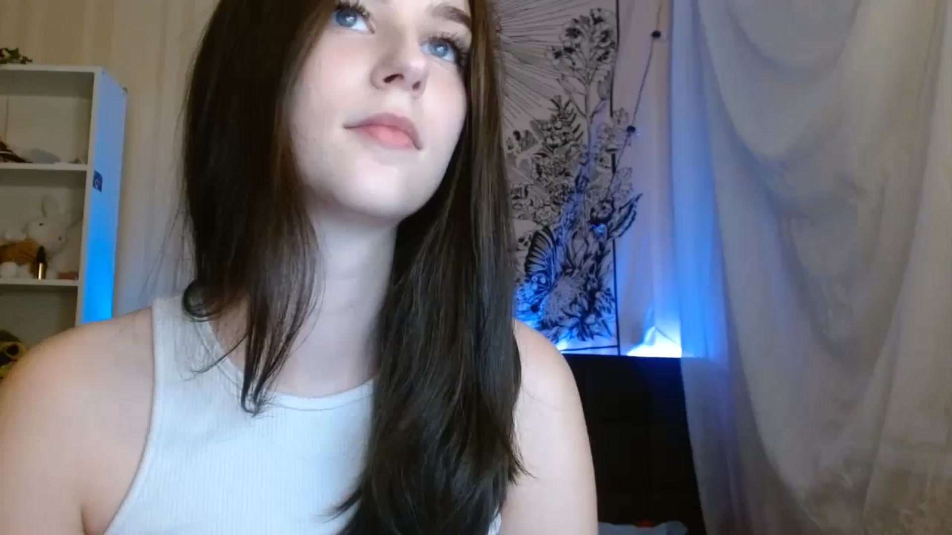 Gallery image thumbnail from ElsieF_'s myfreecams stream on, 10/23/2023, 16:26 image 6 of 20