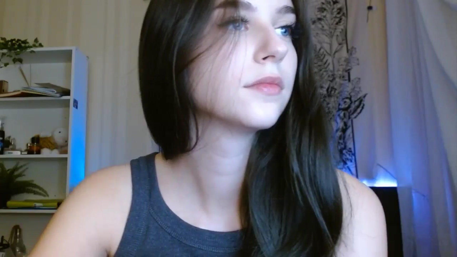 Gallery image thumbnail from ElsieF_'s myfreecams stream on, 10/29/2023, 16:55 image 11 of 20