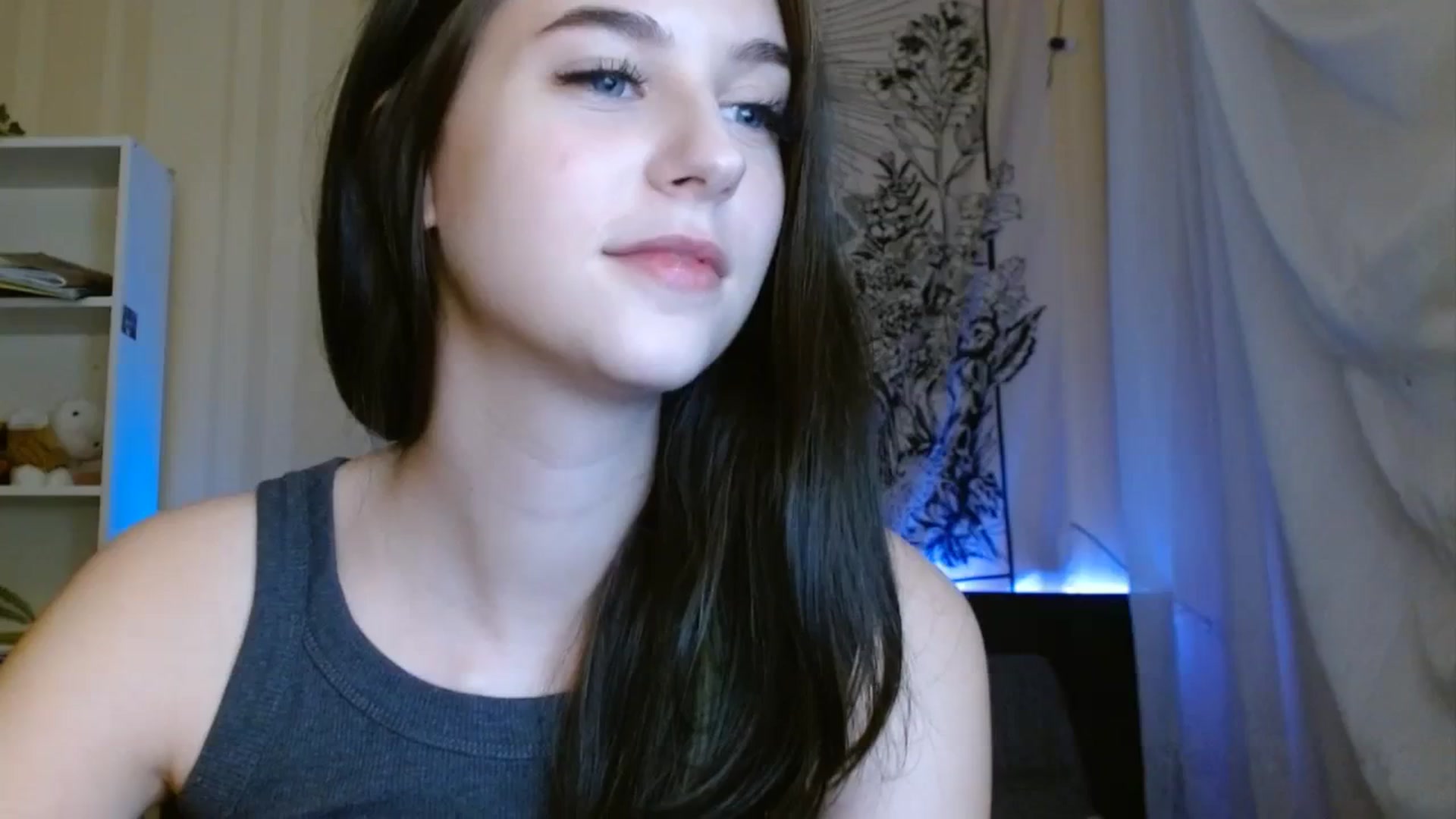 Gallery image thumbnail from ElsieF_'s myfreecams stream on, 10/29/2023, 16:55 image 3 of 20