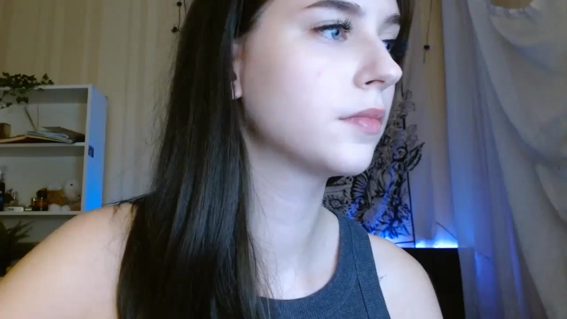 Gallery image thumbnail from ElsieF_'s myfreecams stream on, 10/29/2023, 16:55 image 15 of 20