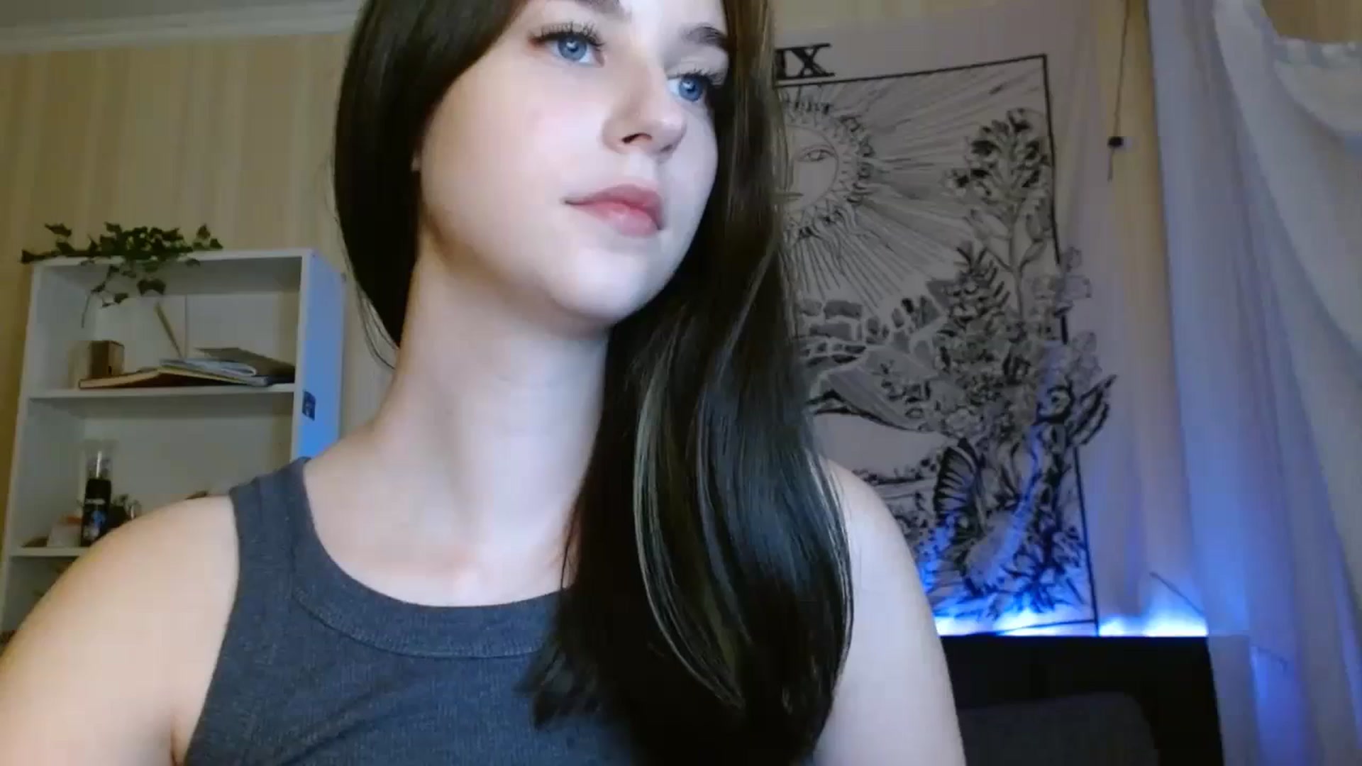 Gallery image thumbnail from ElsieF_'s myfreecams stream on, 10/29/2023, 17:26 image 16 of 20