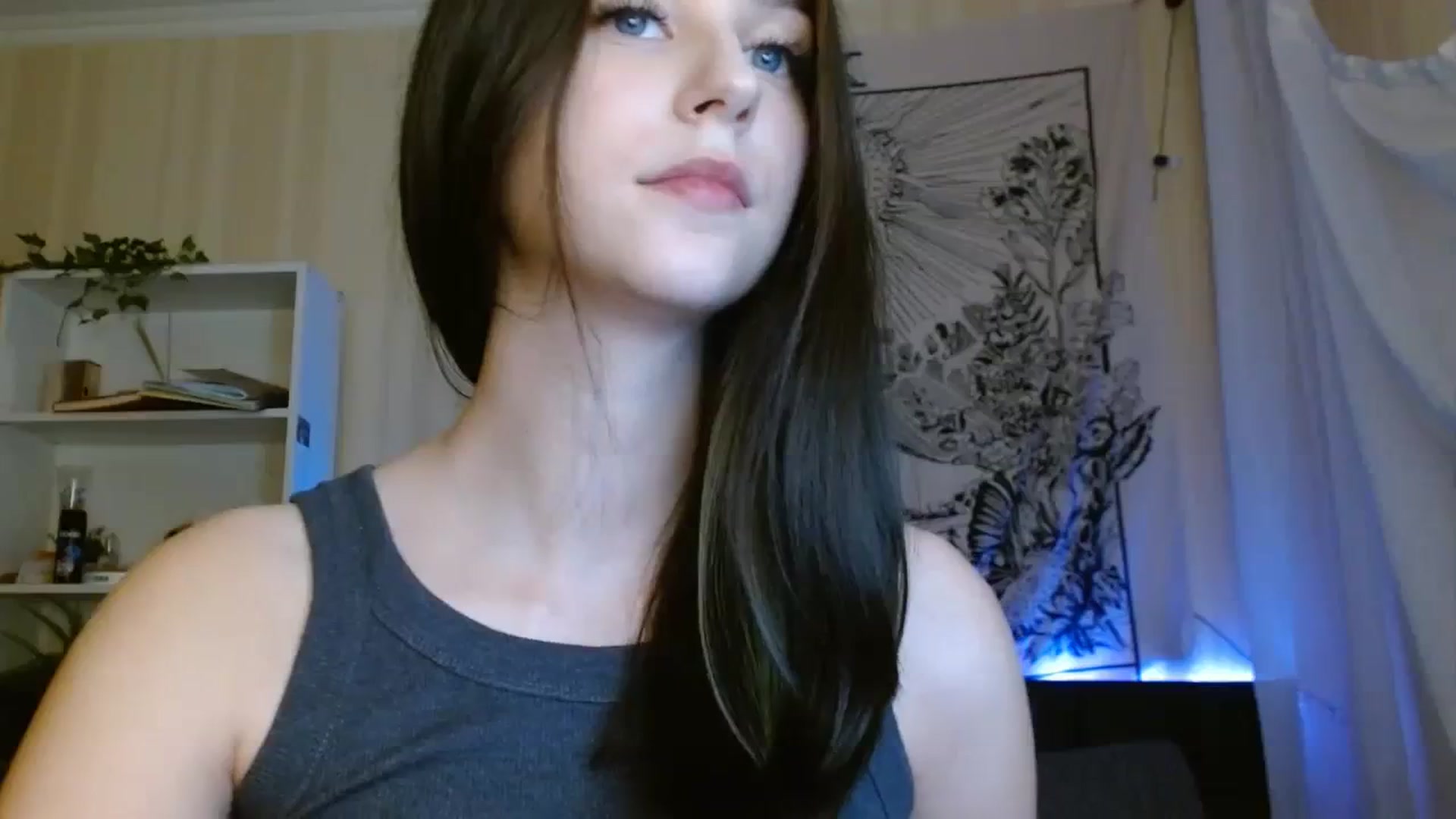 Gallery image thumbnail from ElsieF_'s myfreecams stream on, 10/29/2023, 17:26 image 17 of 20