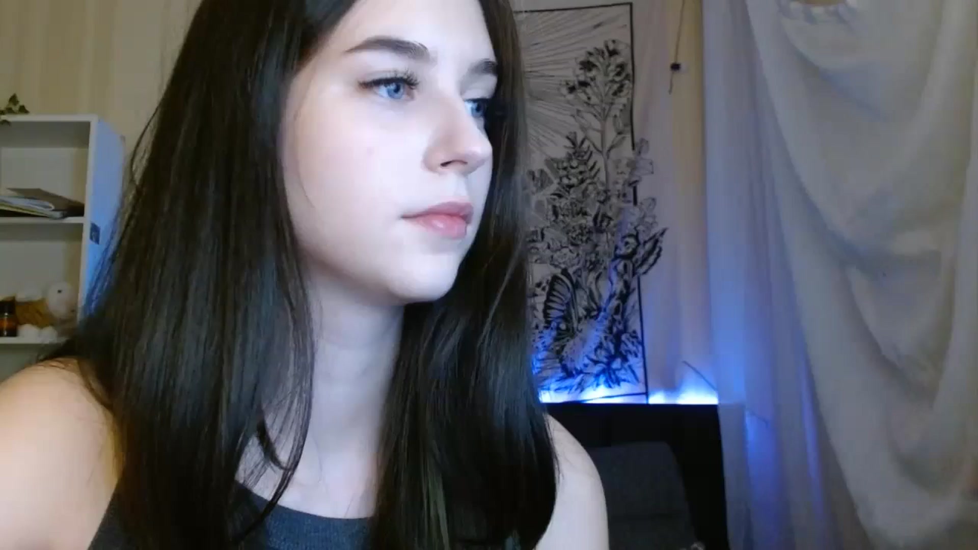 Gallery image thumbnail from ElsieF_'s myfreecams stream on, 10/29/2023, 17:26 image 10 of 20