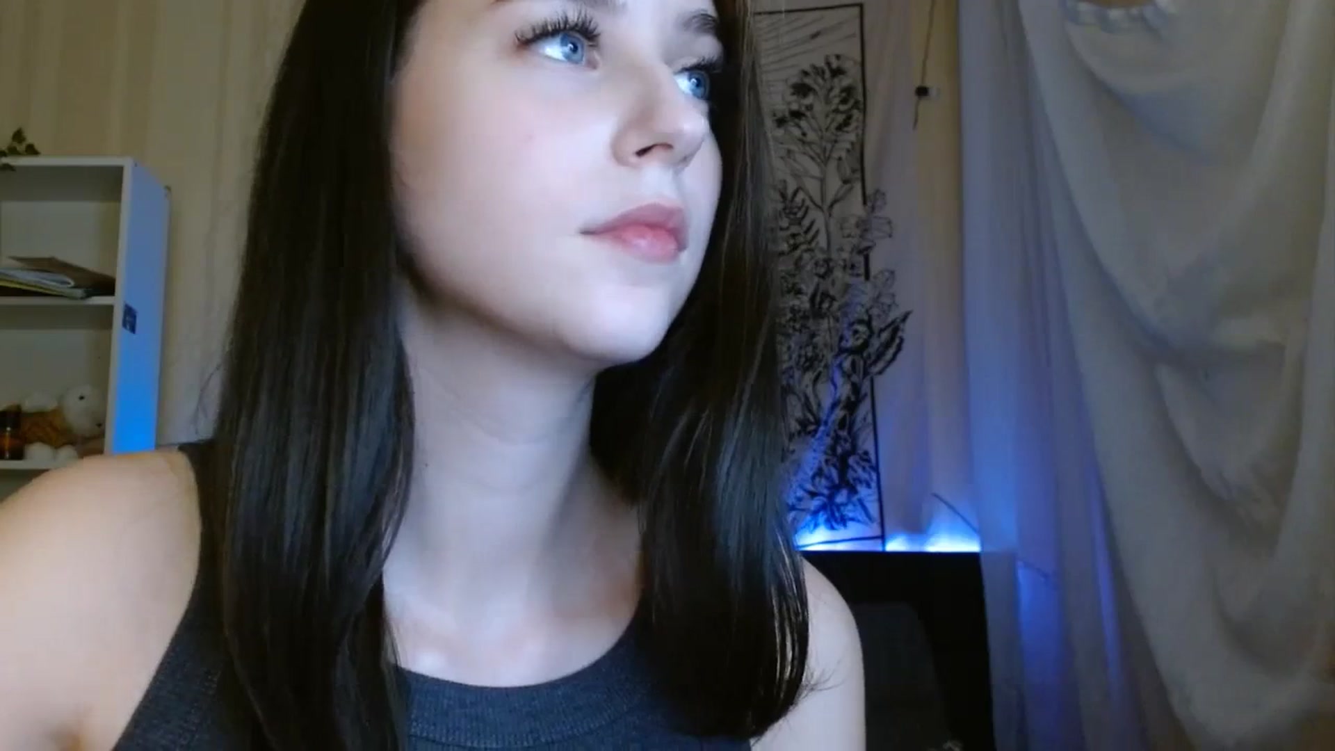 Gallery image thumbnail from ElsieF_'s myfreecams stream on, 10/29/2023, 17:26 image 7 of 20