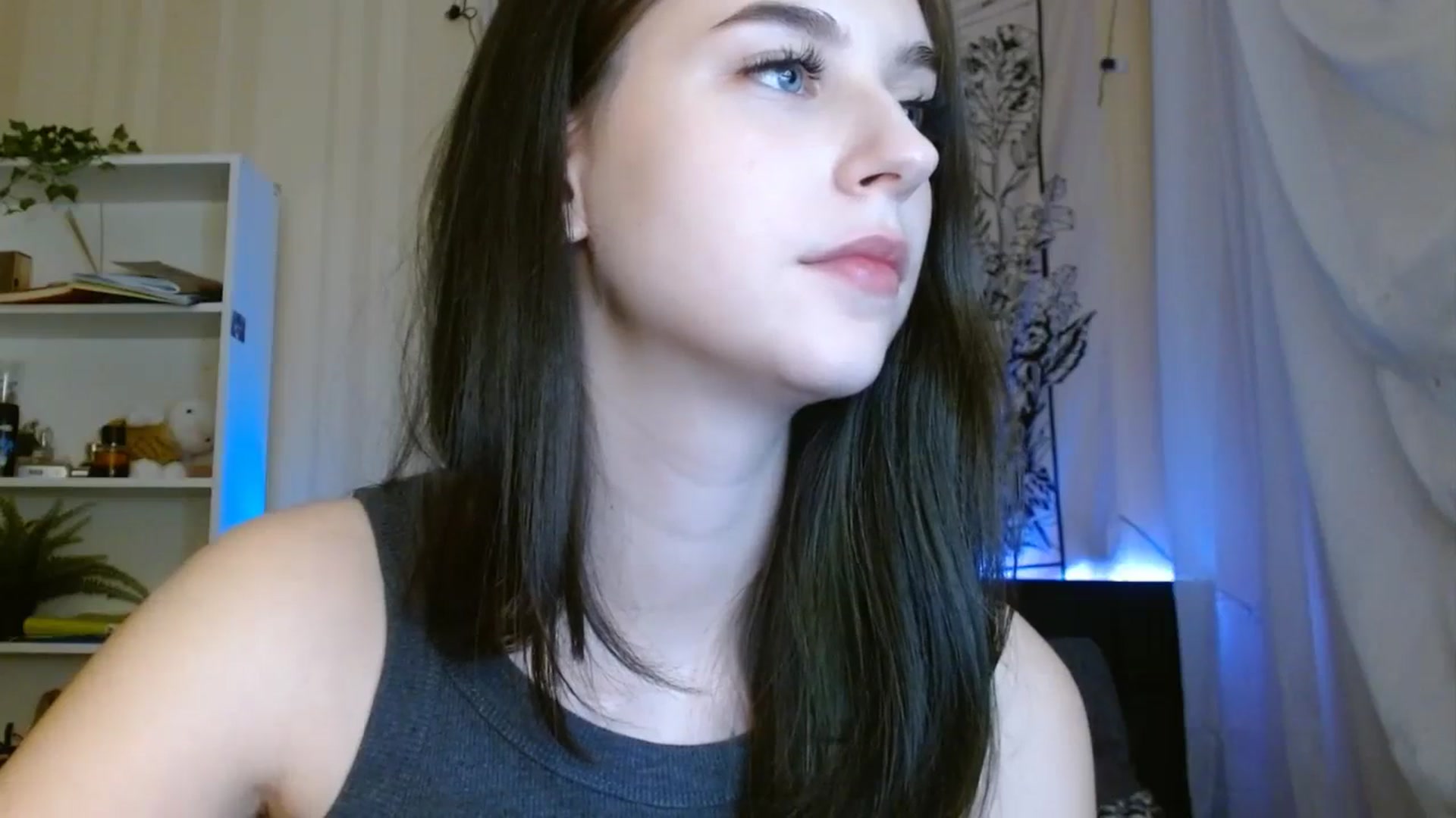 Gallery image thumbnail from ElsieF_'s myfreecams stream on, 10/29/2023, 18:41 image 13 of 20