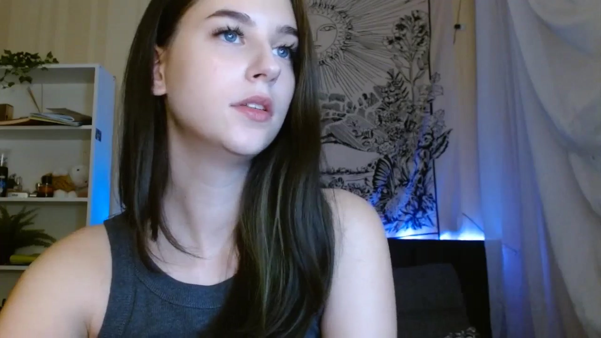 Gallery image thumbnail from ElsieF_'s myfreecams stream on, 10/29/2023, 18:41 image 11 of 20
