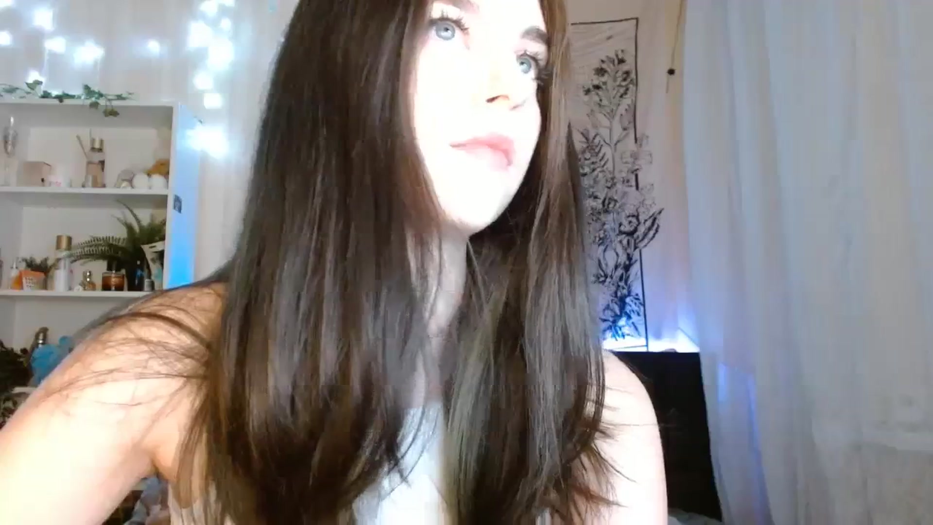 Gallery image thumbnail from ElsieF_'s myfreecams stream on, 11/12/2023, 18:11 image 13 of 20