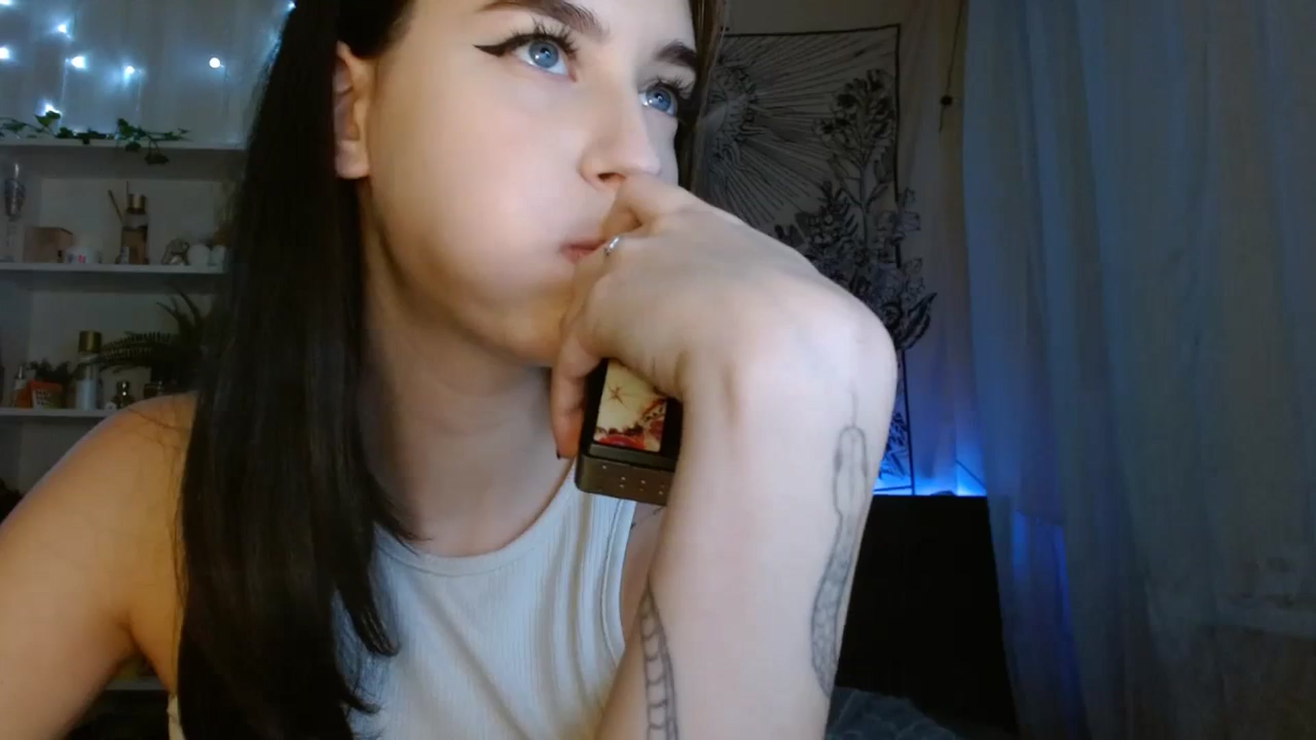Gallery image thumbnail from ElsieF_'s myfreecams stream on, 11/12/2023, 18:11 image 10 of 20