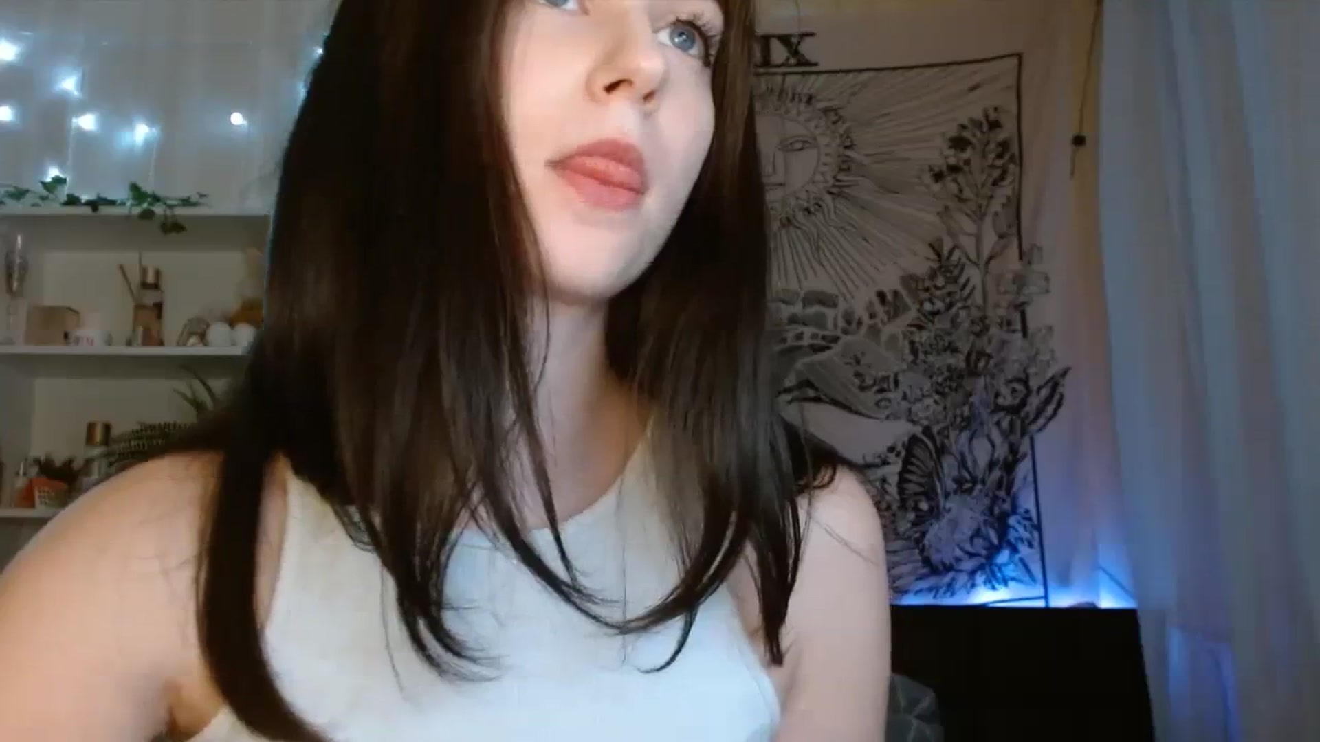 Gallery image thumbnail from ElsieF_'s myfreecams stream on, 11/12/2023, 18:47 image 16 of 20