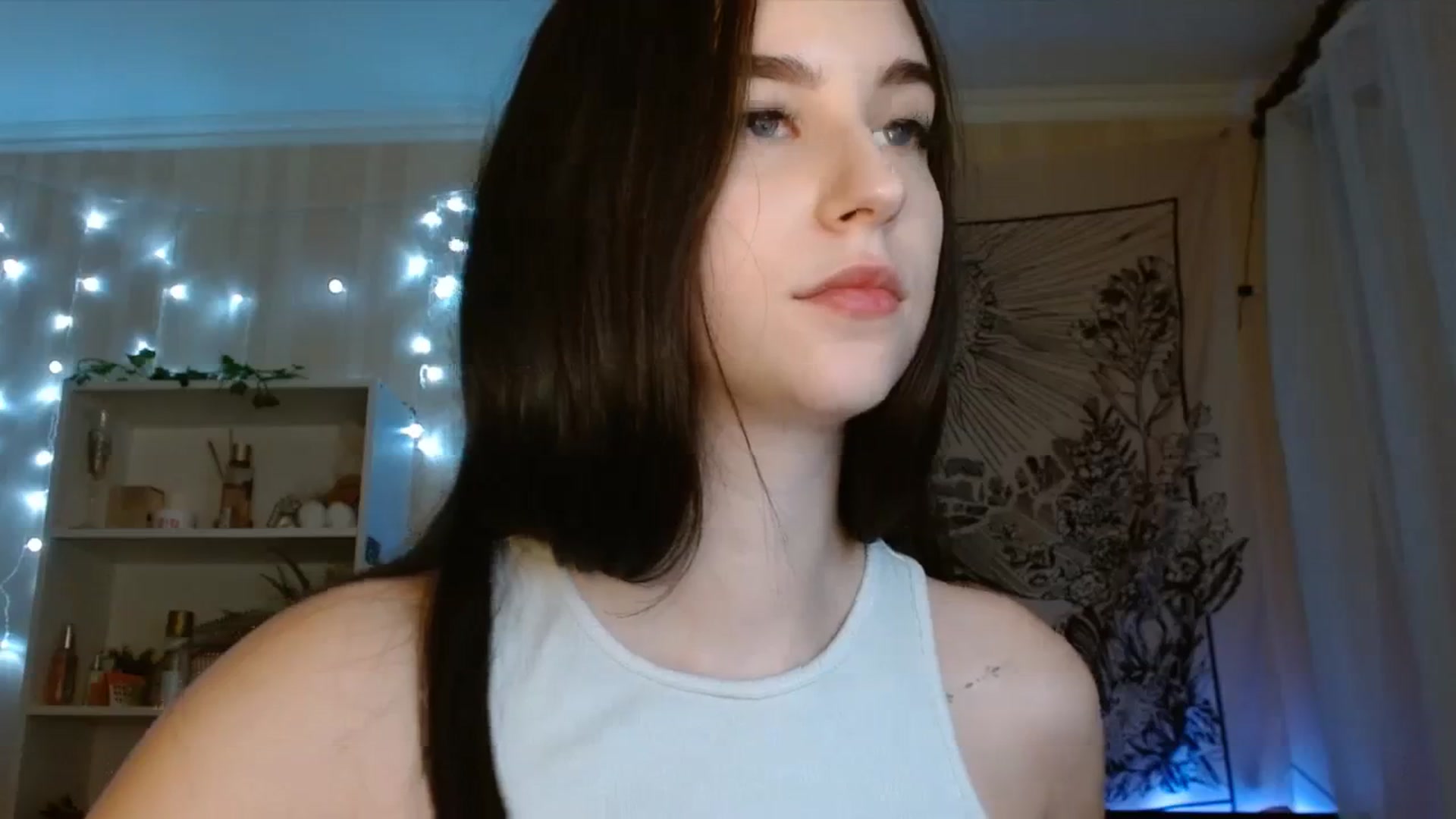 Gallery image thumbnail from ElsieF_'s myfreecams stream on, 11/12/2023, 18:47 image 15 of 20