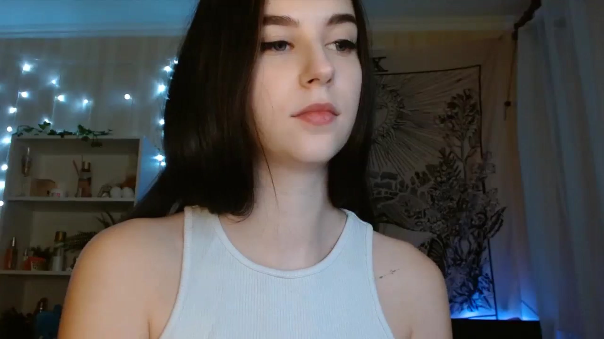 Gallery image thumbnail from ElsieF_'s myfreecams stream on, 11/12/2023, 18:47 image 14 of 20