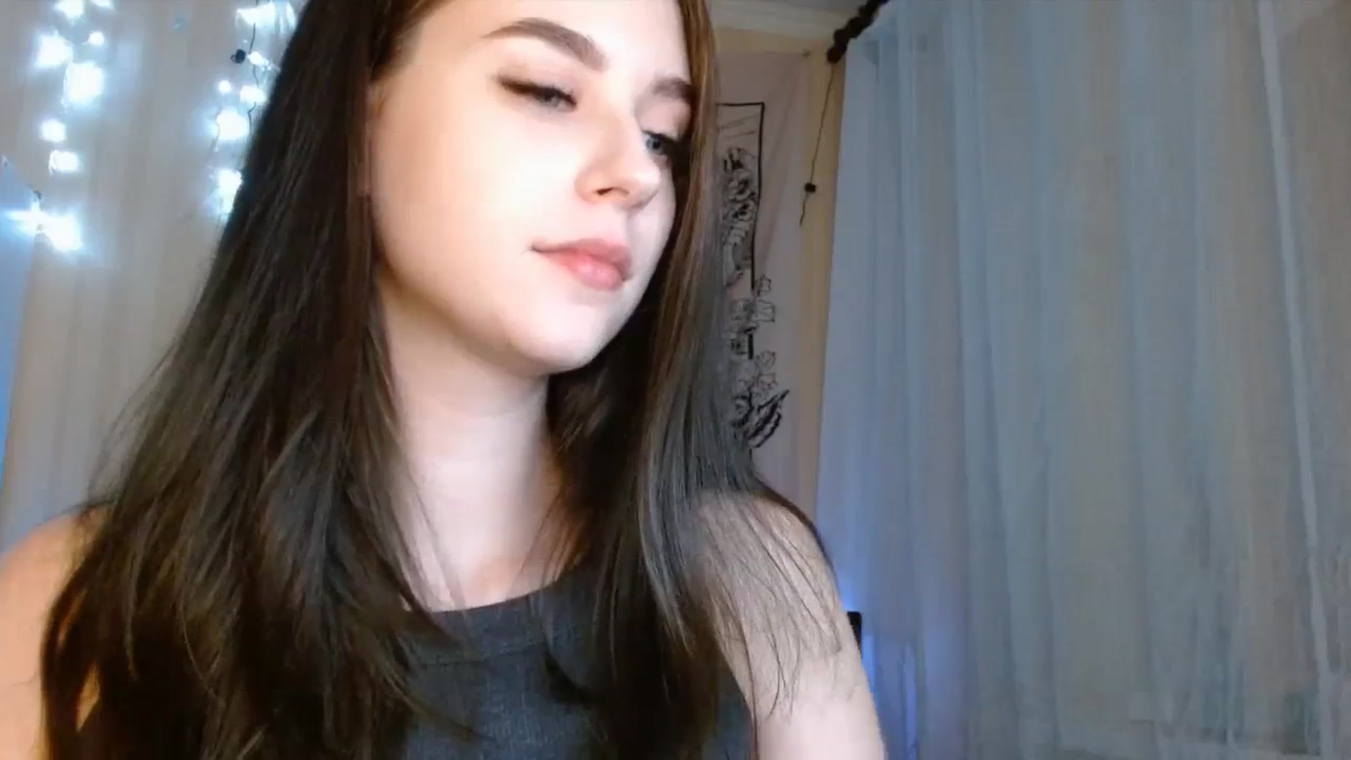 Gallery image thumbnail from ElsieF_'s myfreecams stream on, 11/19/2023, 19:06 image 13 of 20