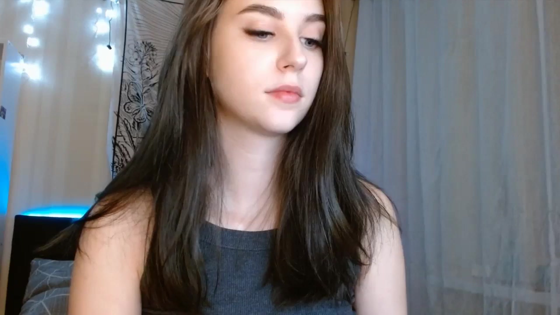 Gallery image thumbnail from ElsieF_'s myfreecams stream on, 11/19/2023, 19:06 image 1 of 20