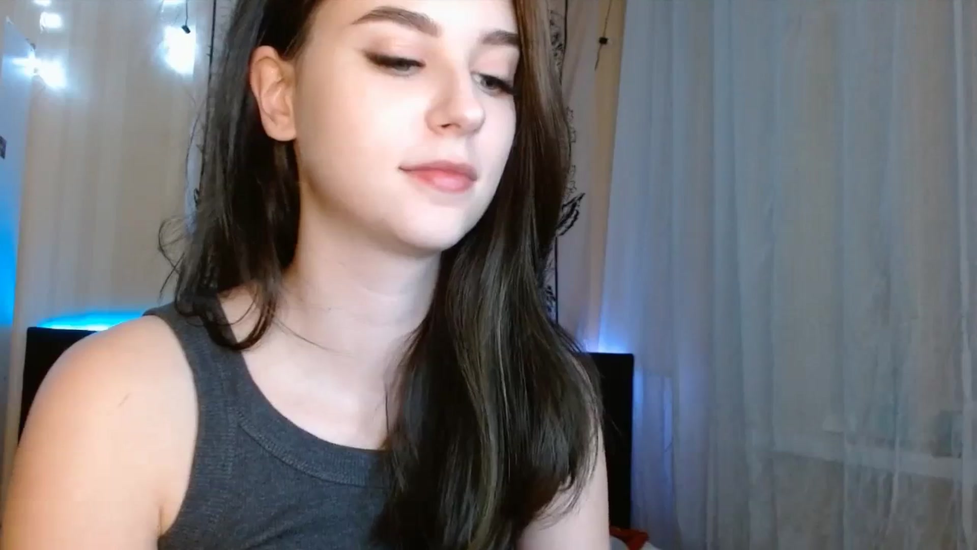 Gallery image thumbnail from ElsieF_'s myfreecams stream on, 11/19/2023, 19:06 image 7 of 20