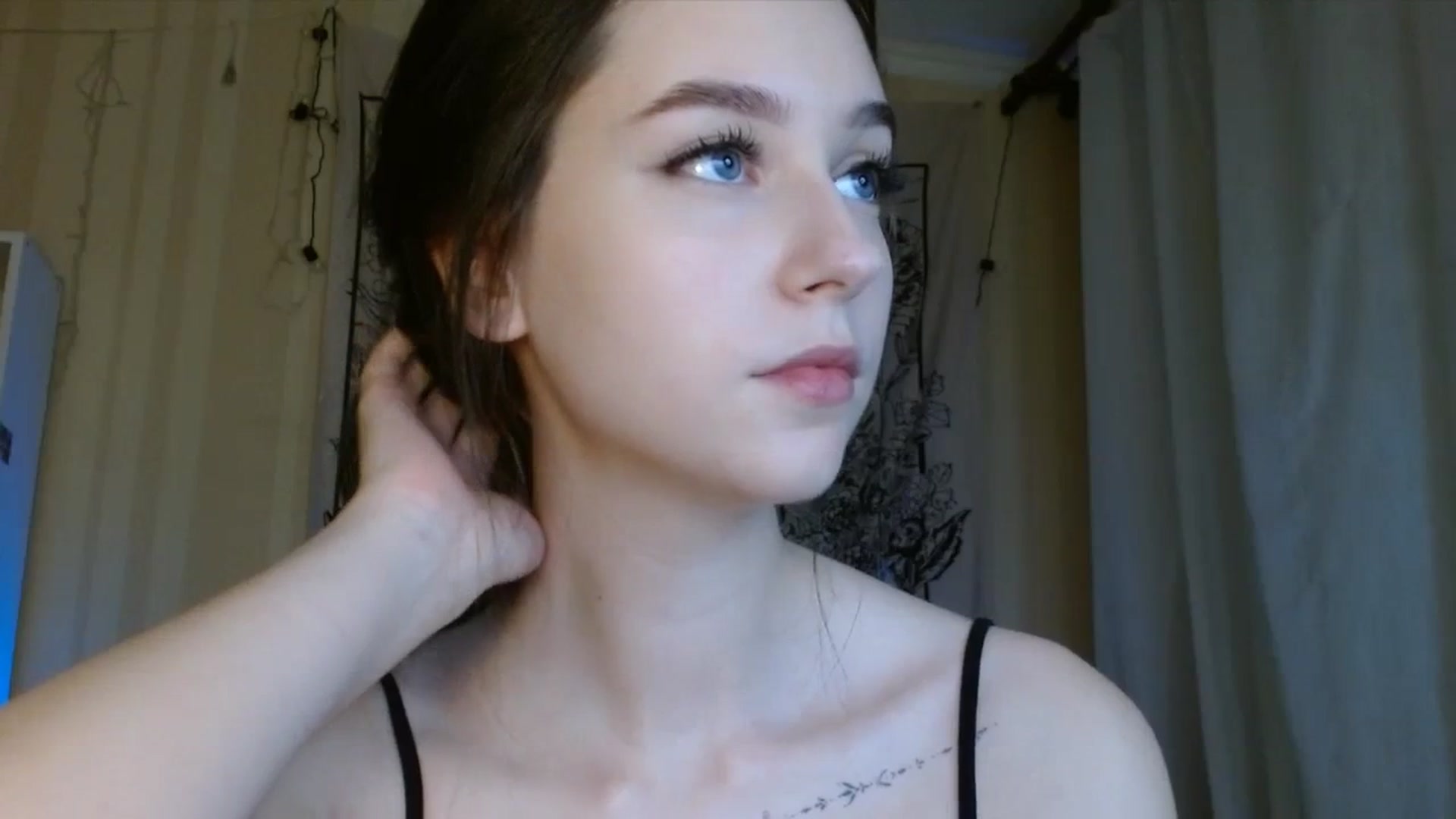 Gallery image thumbnail from ElsieF_'s myfreecams stream on, 12/09/2023, 18:14 image 3 of 20