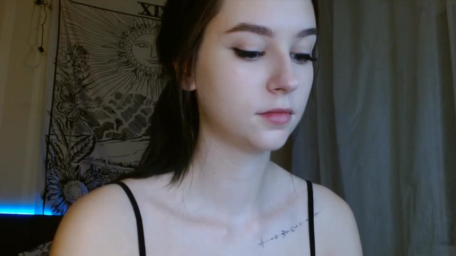 Gallery image thumbnail from ElsieF_'s myfreecams stream on, 12/09/2023, 18:14 image 12 of 20