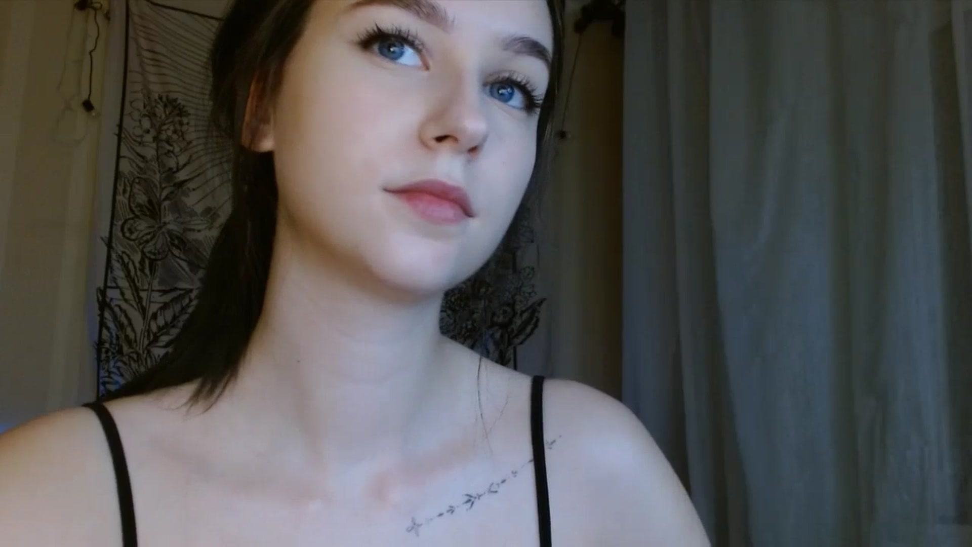 Gallery image thumbnail from ElsieF_'s myfreecams stream on, 12/09/2023, 18:14 image 11 of 20
