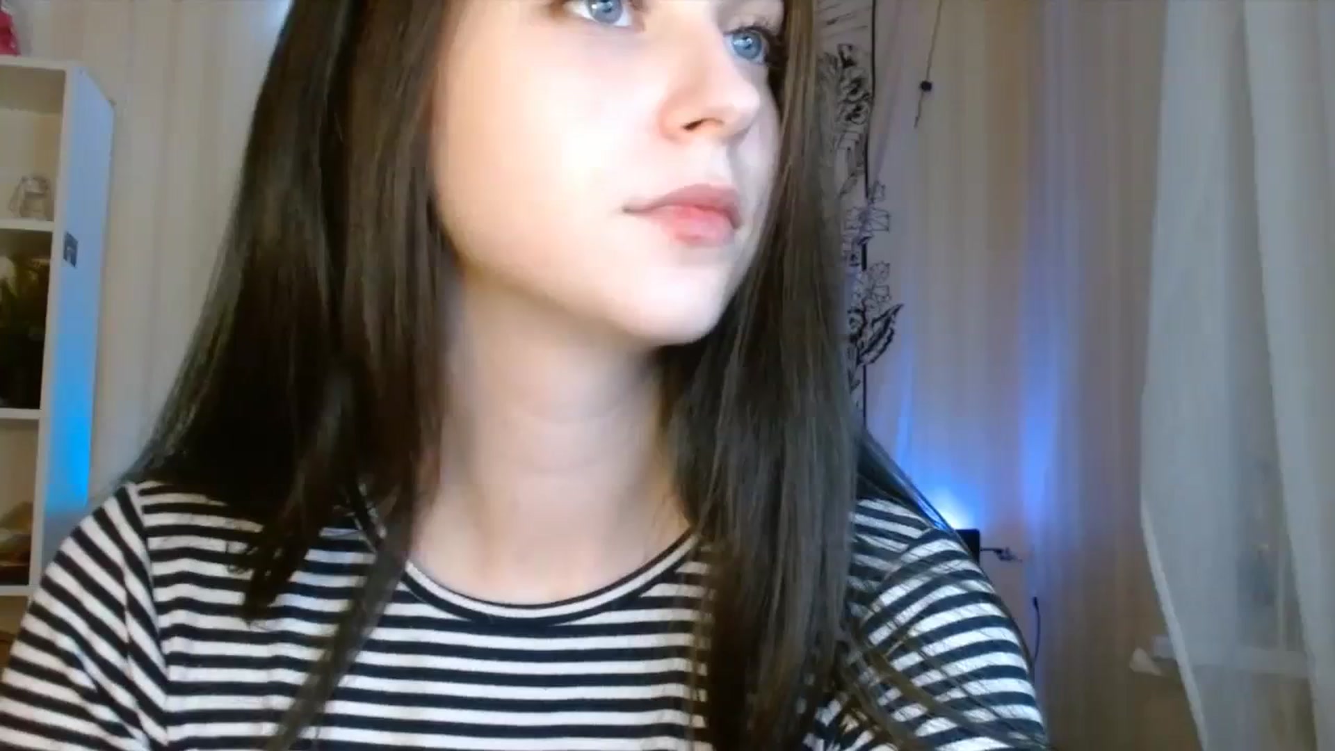 Gallery image thumbnail from ElsieF_'s myfreecams stream on, 12/13/2023, 20:35 image 1 of 20