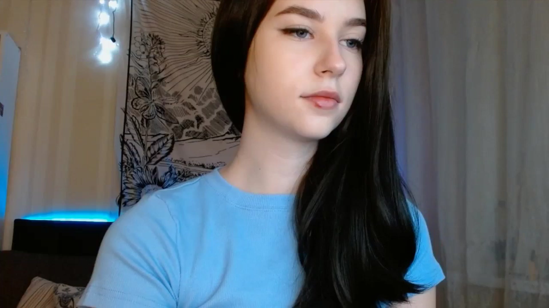 Gallery image thumbnail from ElsieF_'s myfreecams stream on, 12/16/2023, 03:00 image 11 of 20