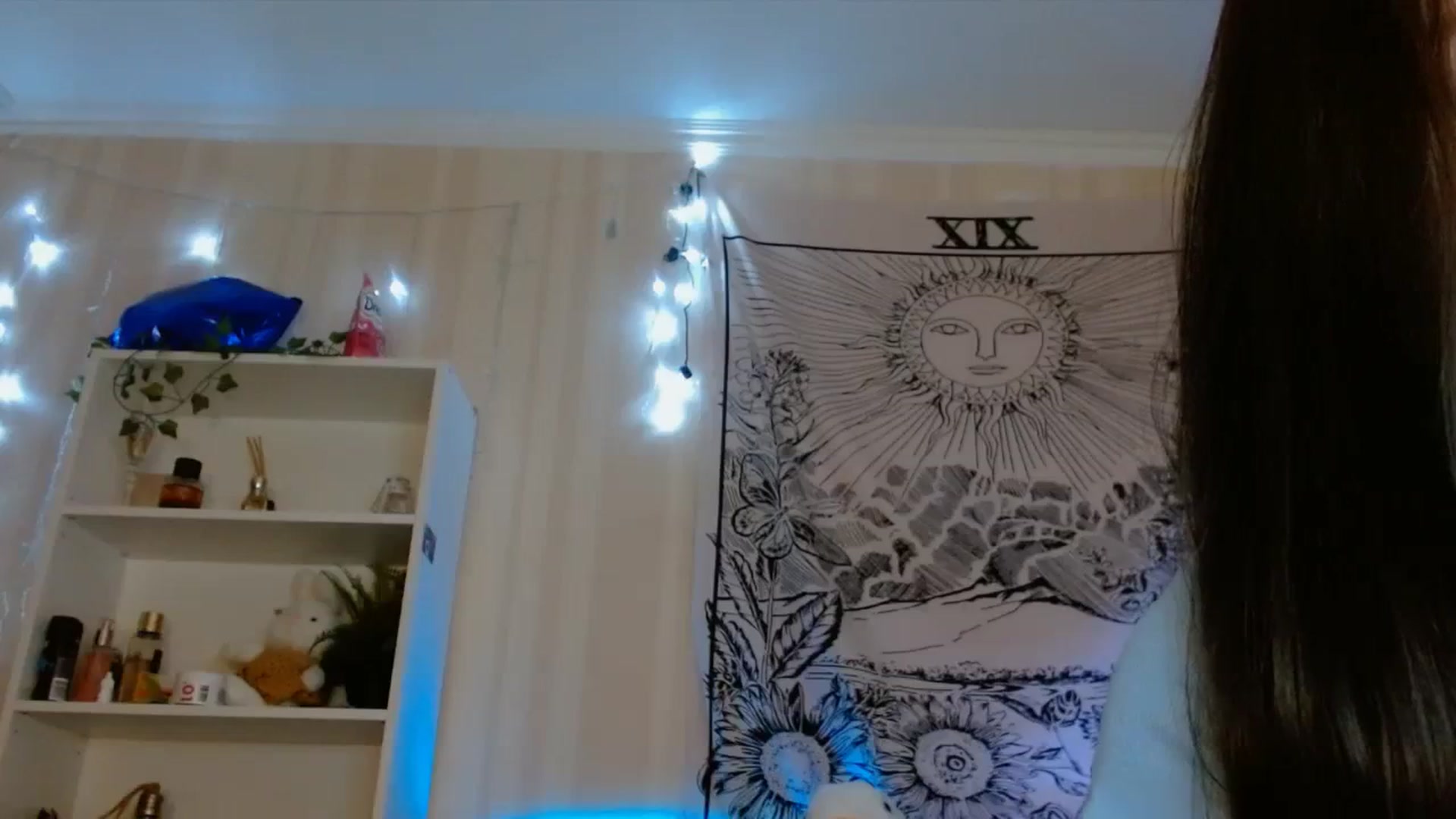 Gallery image thumbnail from ElsieF_'s myfreecams stream on, 12/16/2023, 03:00 image 16 of 20