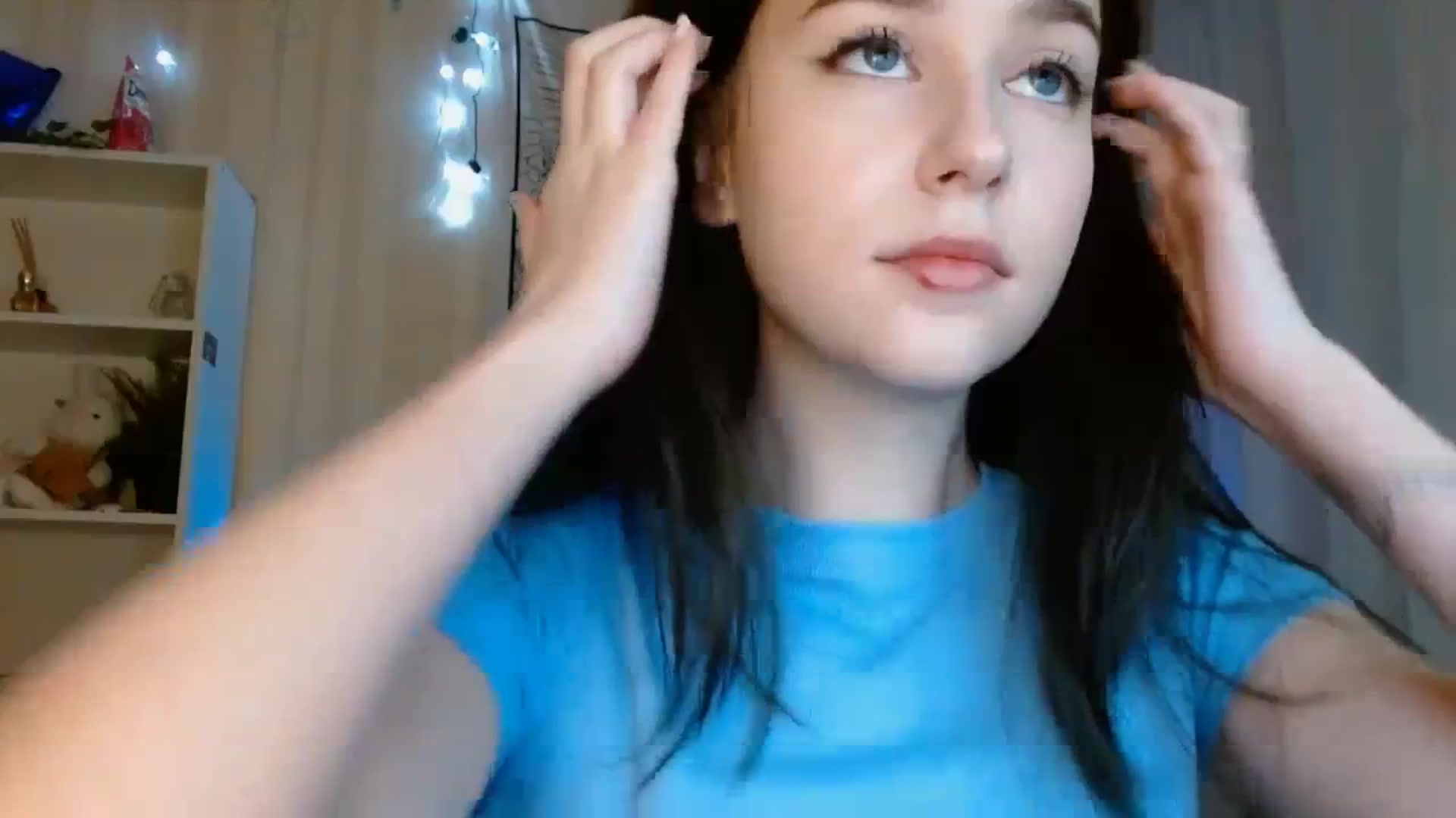 Gallery image thumbnail from ElsieF_'s myfreecams stream on, 12/16/2023, 03:00 image 19 of 20