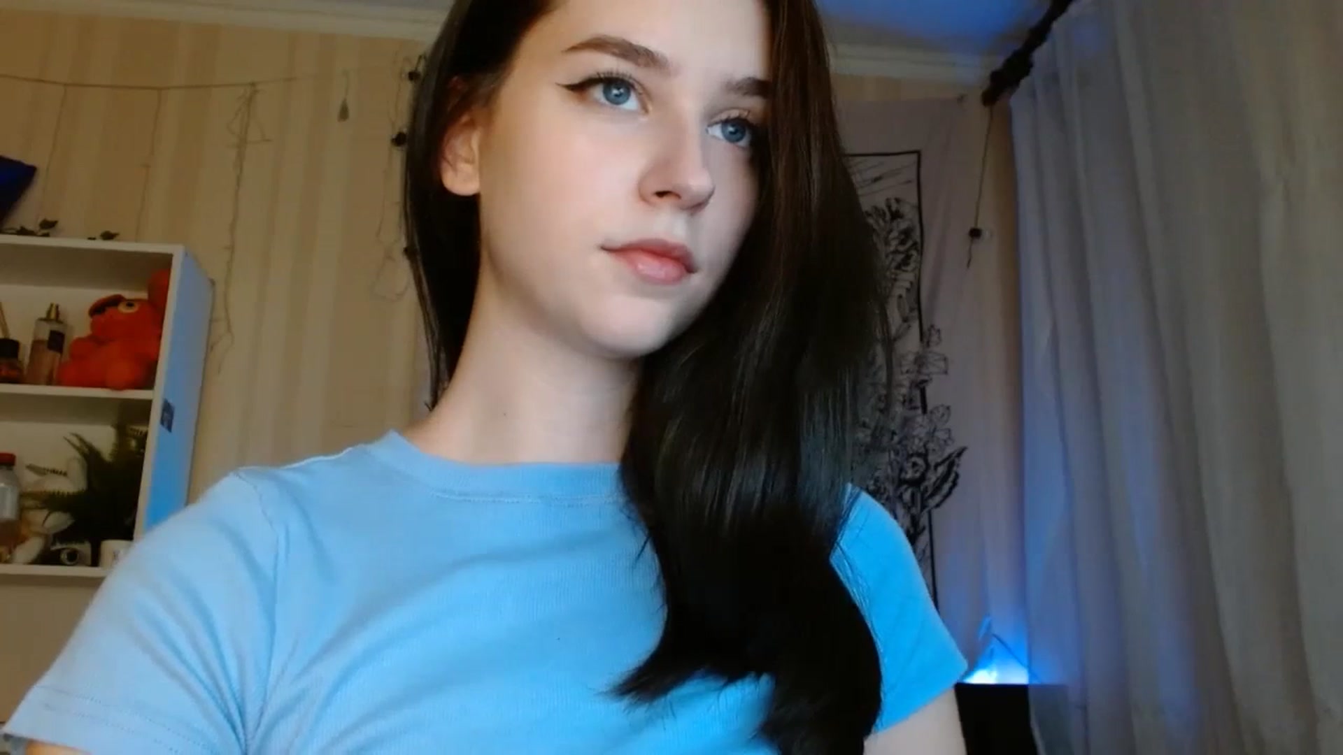 Gallery image thumbnail from ElsieF_'s myfreecams stream on, 12/24/2023, 18:08 image 5 of 20