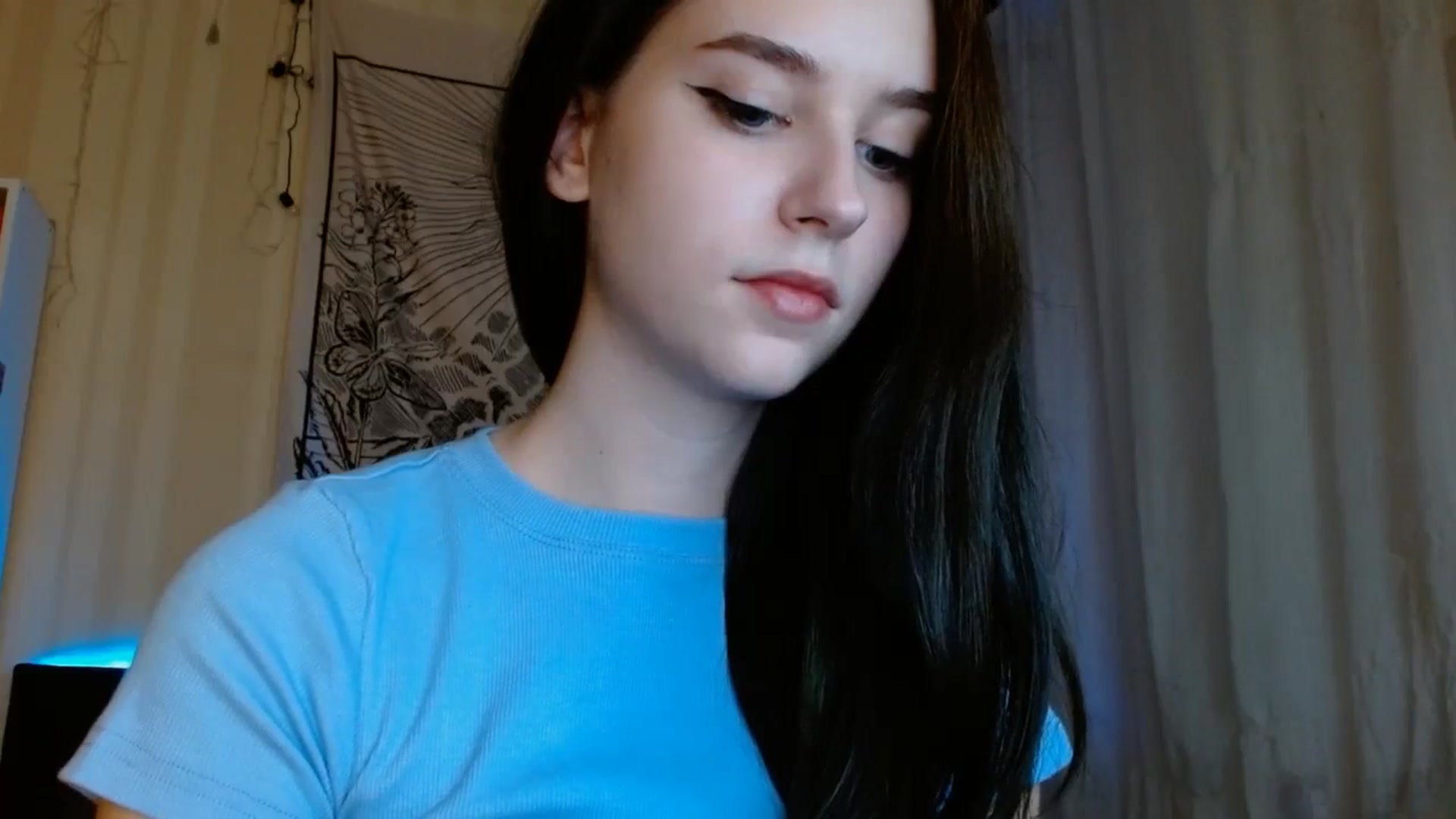 Gallery image thumbnail from ElsieF_'s myfreecams stream on, 12/24/2023, 20:22 image 19 of 20