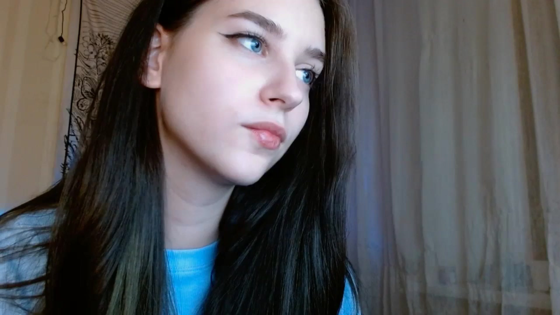 Gallery image thumbnail from ElsieF_'s myfreecams stream on, 12/24/2023, 20:22 image 11 of 20