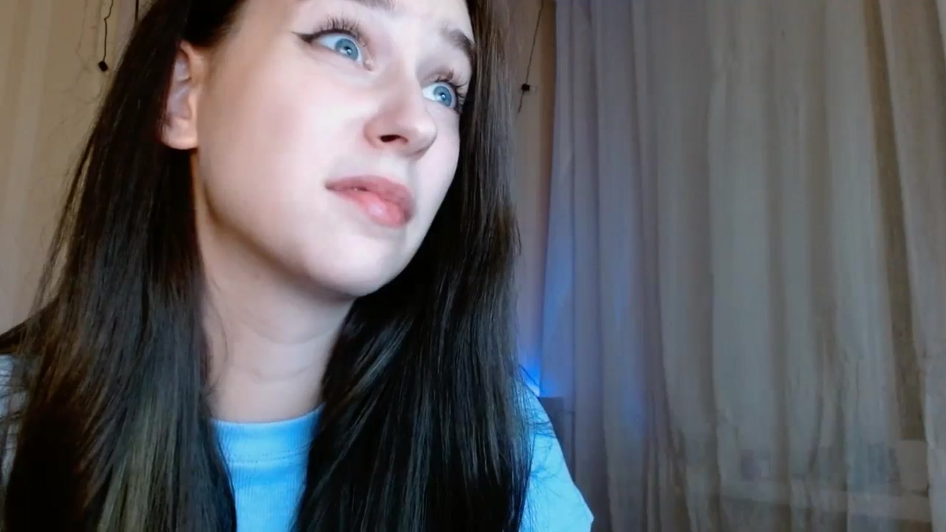 Gallery image thumbnail from ElsieF_'s myfreecams stream on, 12/24/2023, 20:22 image 12 of 20
