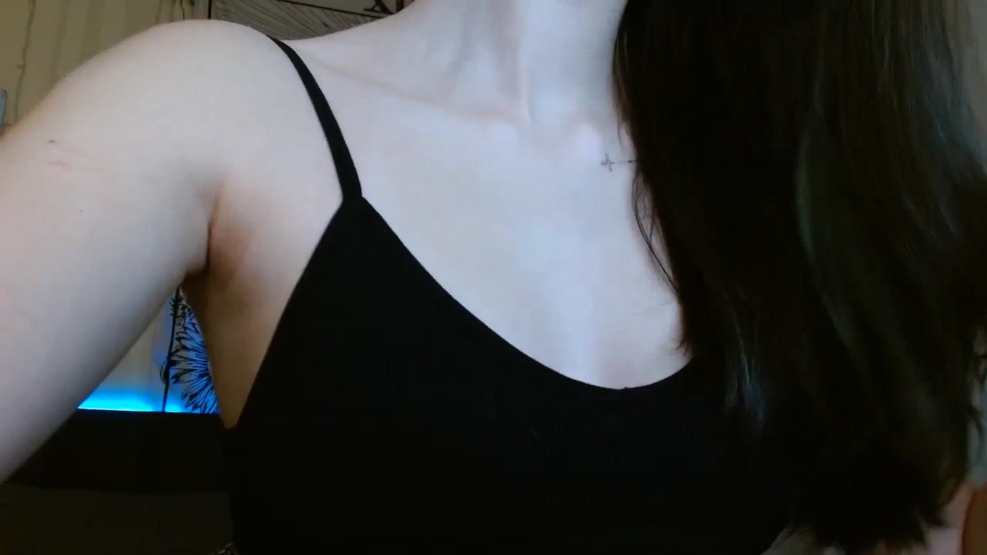 Gallery image thumbnail from ElsieF_'s myfreecams stream on, 12/26/2023, 18:19 image 9 of 20