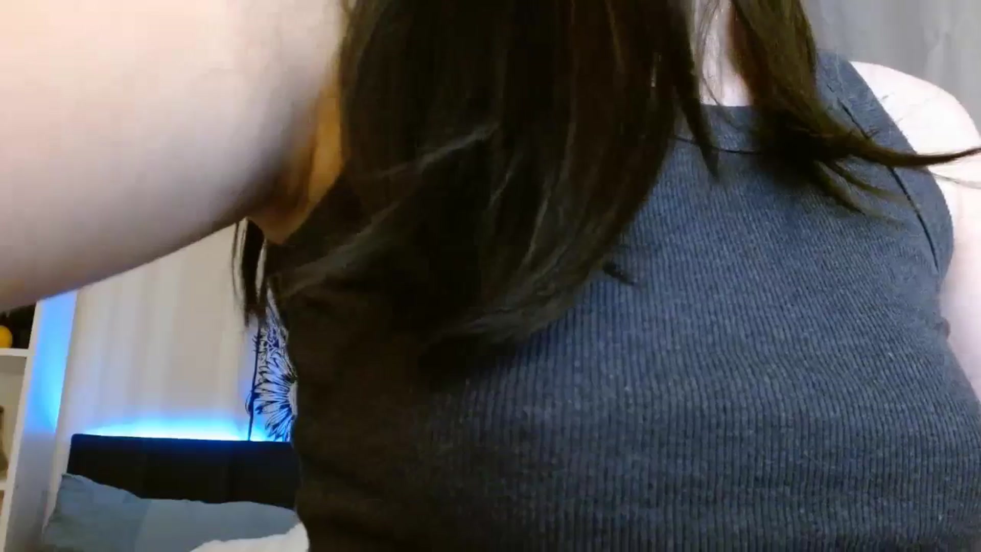 Gallery image thumbnail from ElsieF_'s myfreecams stream on, 01/03/2024, 20:37 image 2 of 20