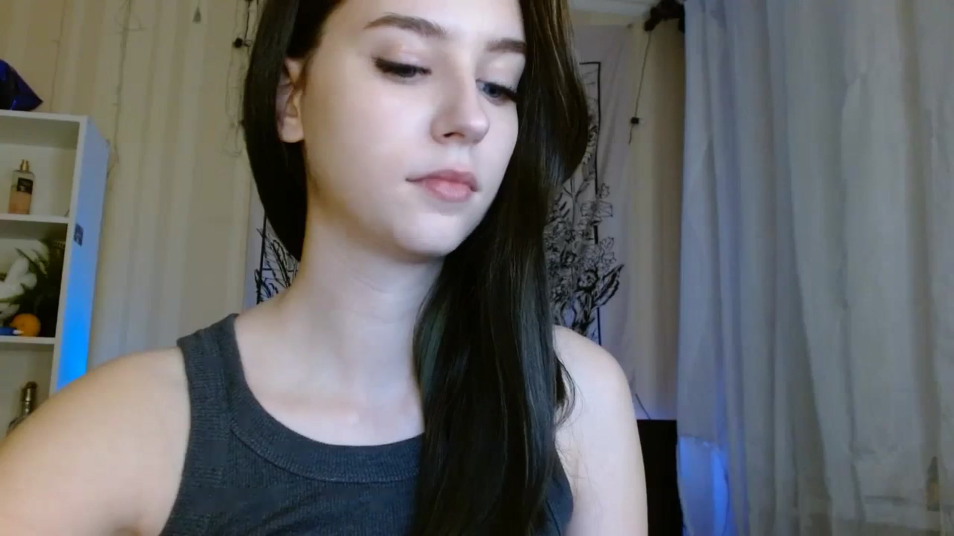 Gallery image thumbnail from ElsieF_'s myfreecams stream on, 01/03/2024, 20:37 image 20 of 20