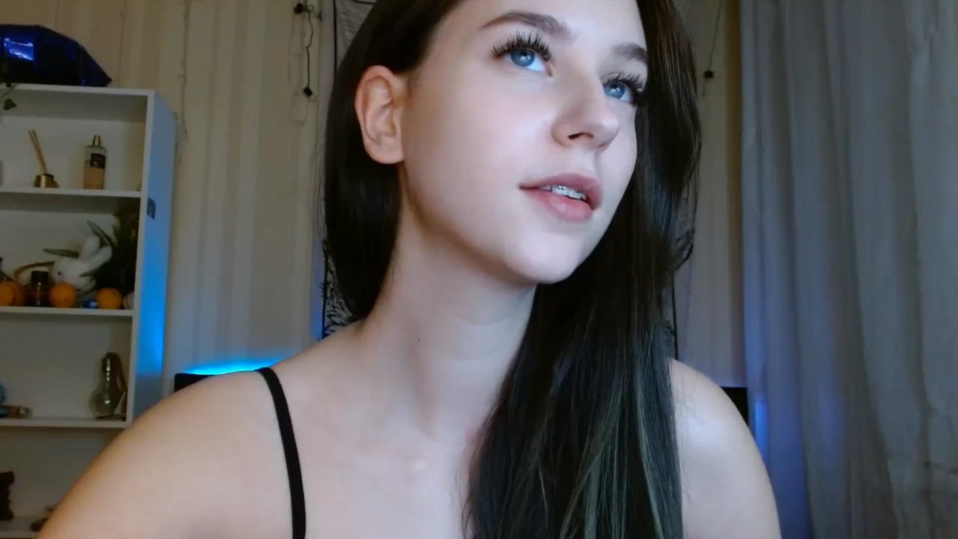Gallery image thumbnail from ElsieF_'s myfreecams stream on, 01/05/2024, 17:41 image 16 of 20
