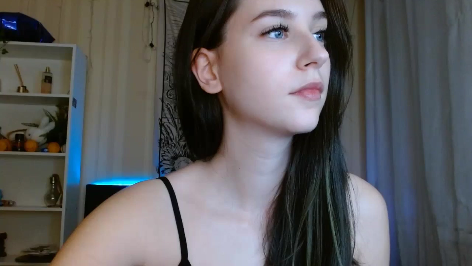 Gallery image thumbnail from ElsieF_'s myfreecams stream on, 01/05/2024, 17:41 image 18 of 20