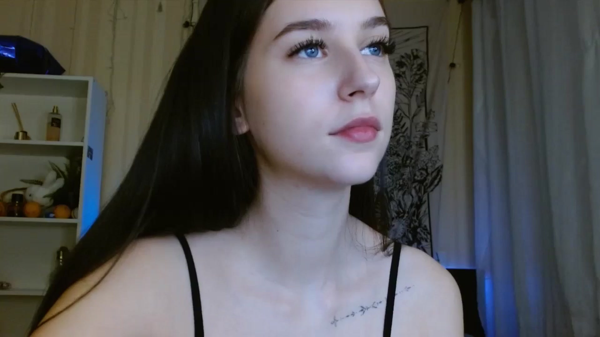 Gallery image thumbnail from ElsieF_'s myfreecams stream on, 01/05/2024, 19:48 image 19 of 20