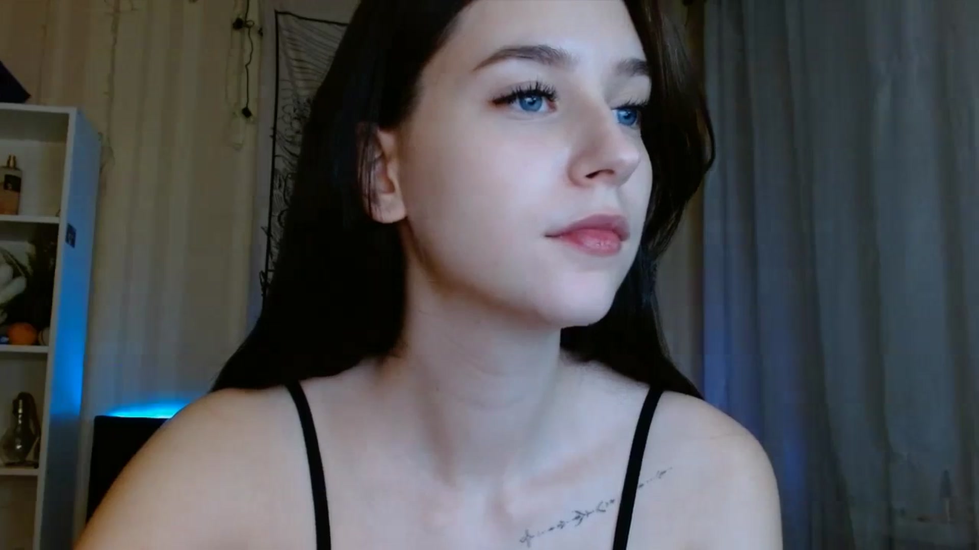 Gallery image thumbnail from ElsieF_'s myfreecams stream on, 01/05/2024, 19:48 image 4 of 20